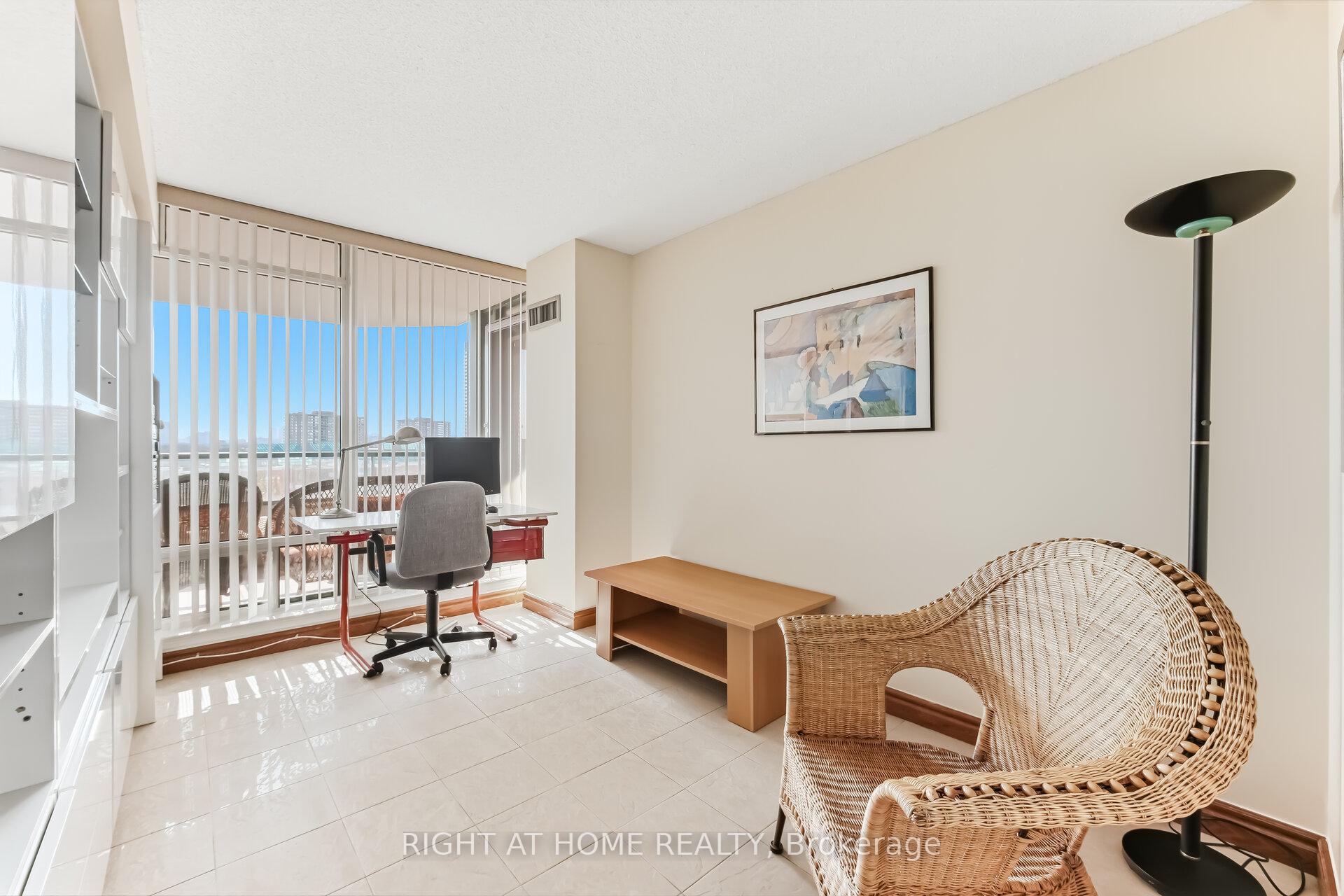 Photo 26 of Unit 711, 120 Promenade Circle, Vaughan, Brownridge — HOMEH