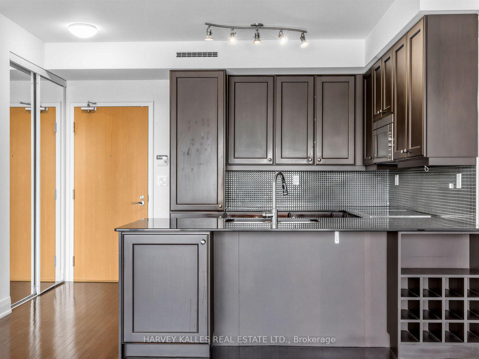Photo 7 of Unit 421, 1 Bedford Road, Toronto, The Annex — HOMEH