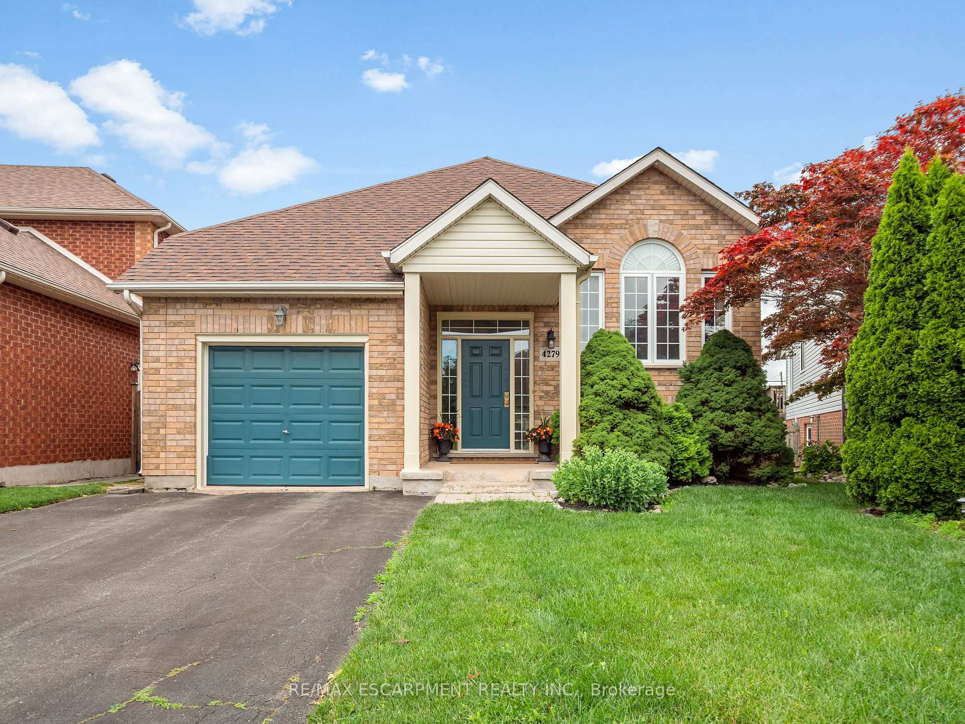 Front of 4279 Southerland Court