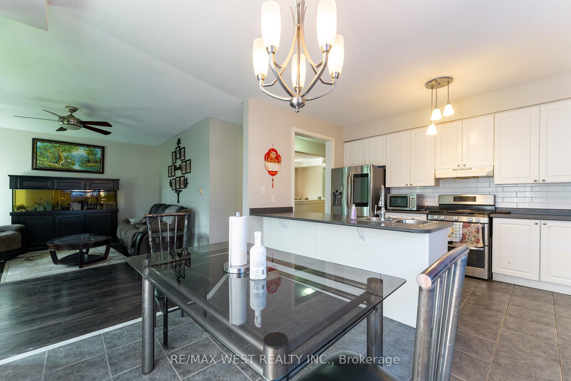 Photo 14 of 160 Millburn Drive, Clarington, Bowmanville — HOMEH