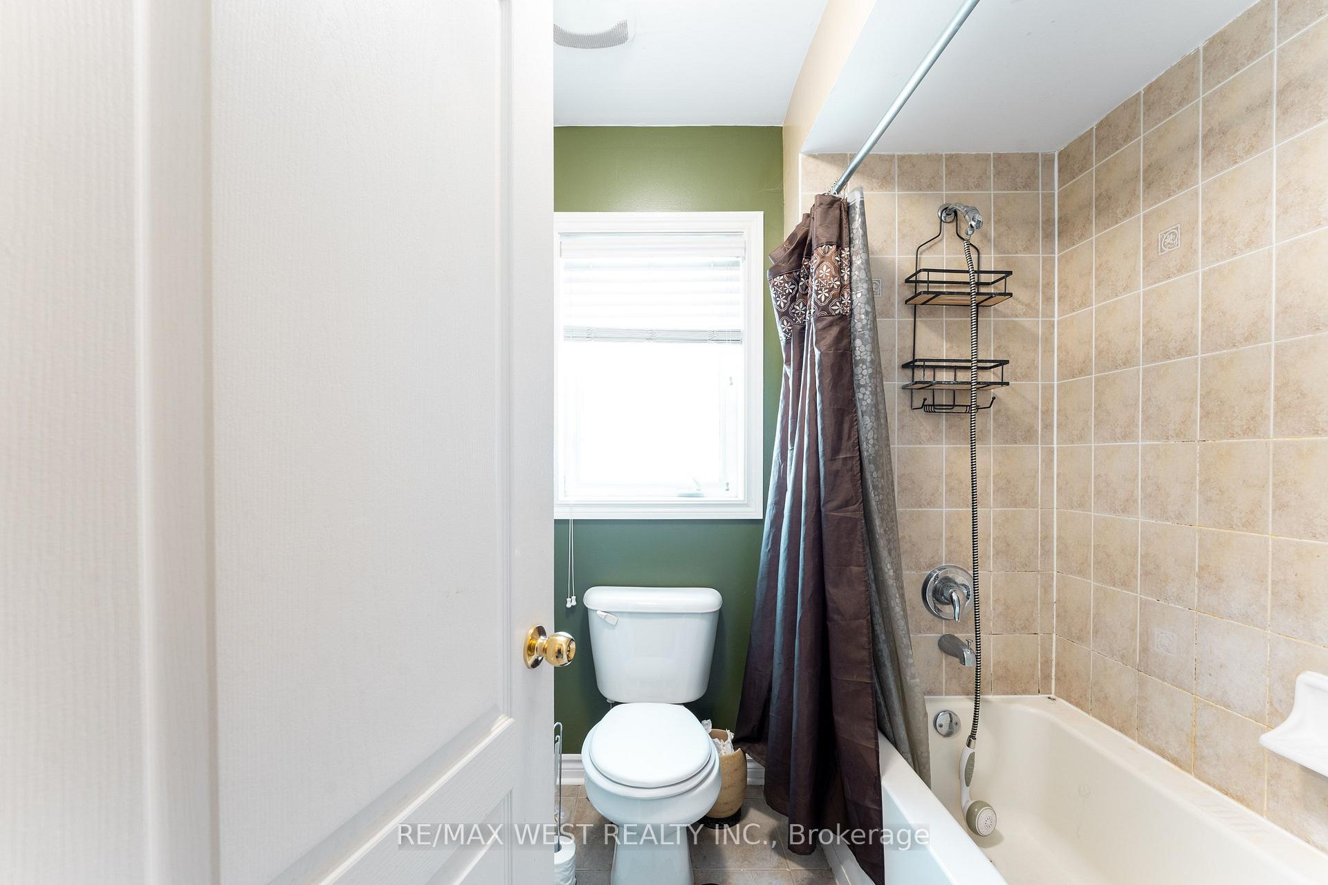 Photo 26 of 160 Millburn Drive, Clarington, Bowmanville — HOMEH