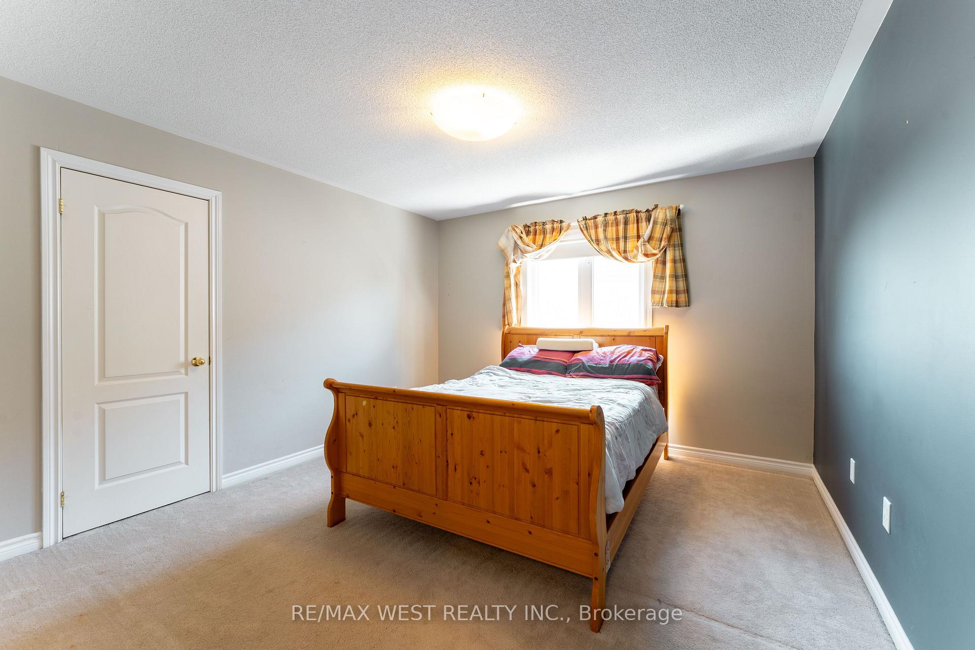 Photo 31 of 160 Millburn Drive, Clarington, Bowmanville — HOMEH