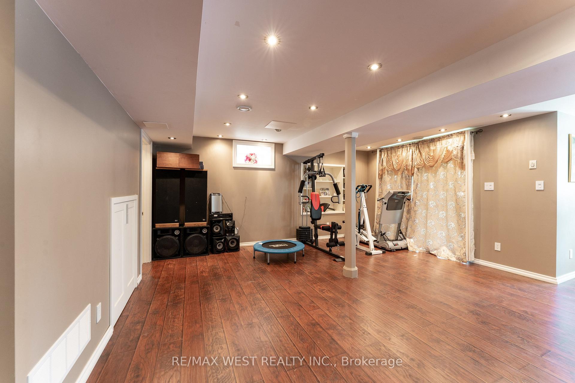 Photo 36 of 160 Millburn Drive, Clarington, Bowmanville — HOMEH