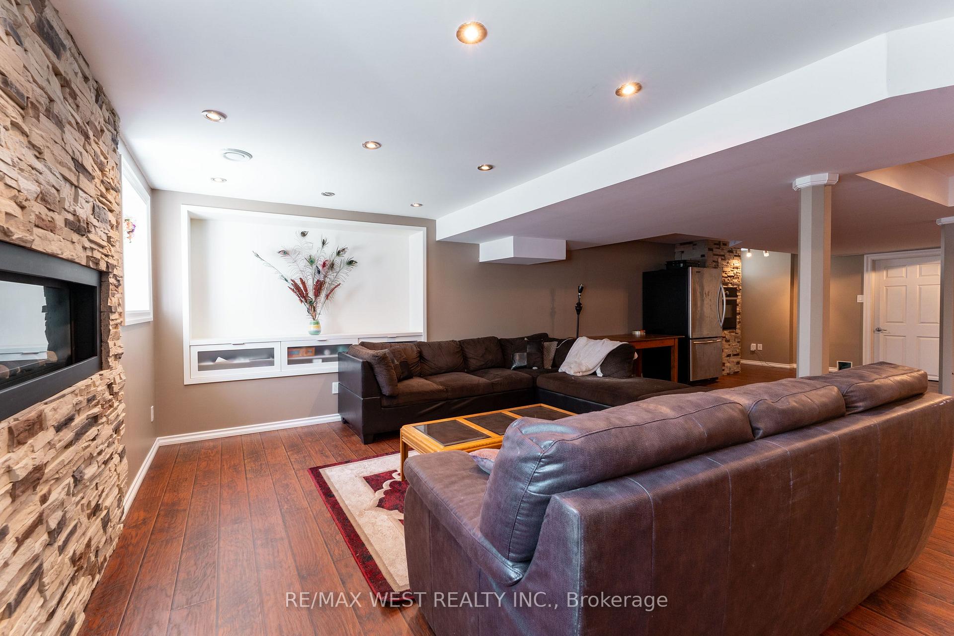 Photo 40 of 160 Millburn Drive, Clarington, Bowmanville — HOMEH