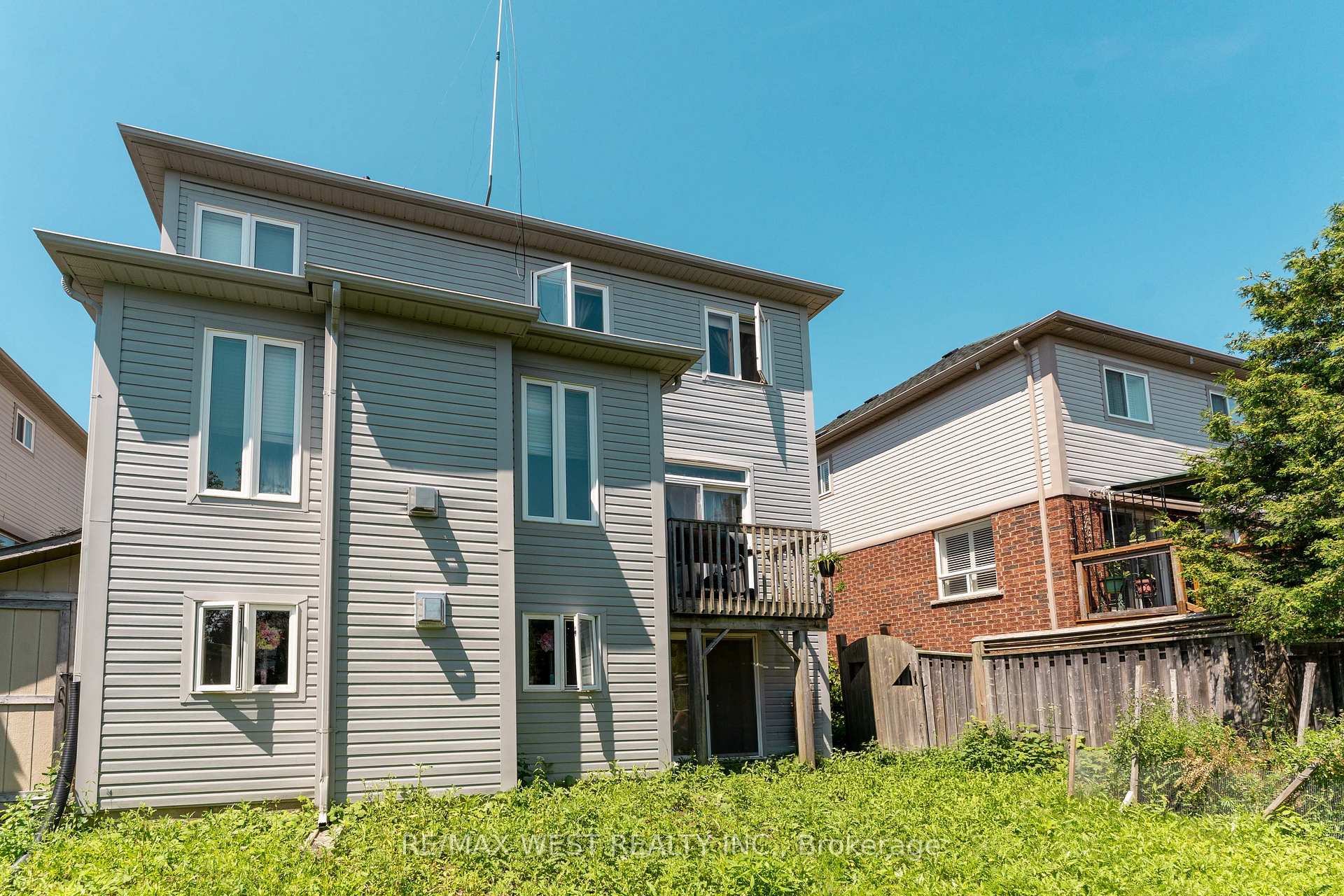Photo 44 of 160 Millburn Drive, Clarington, Bowmanville — HOMEH