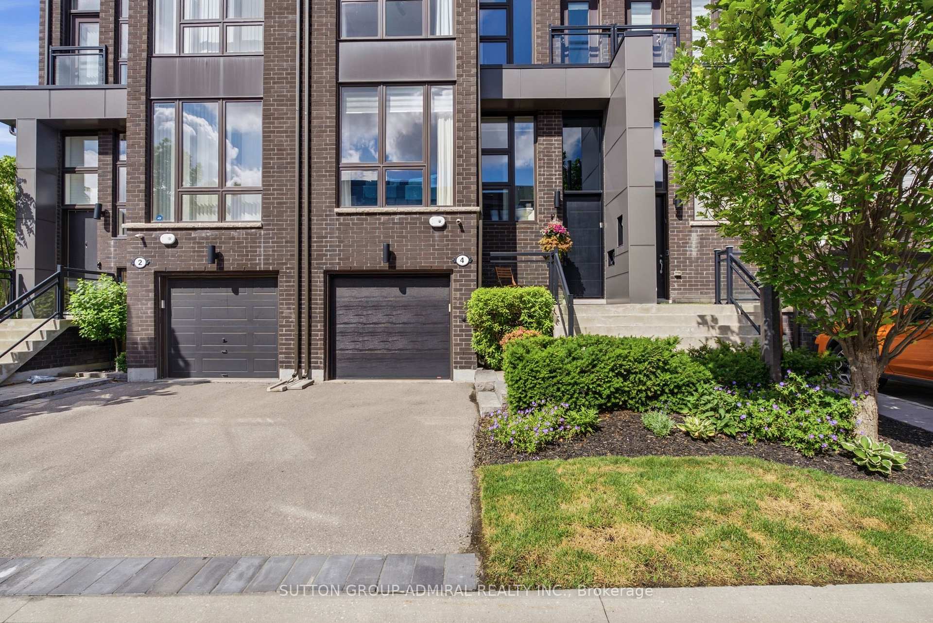 Photo 2 of 4 Sable Road, Vaughan, Patterson — HOMEH