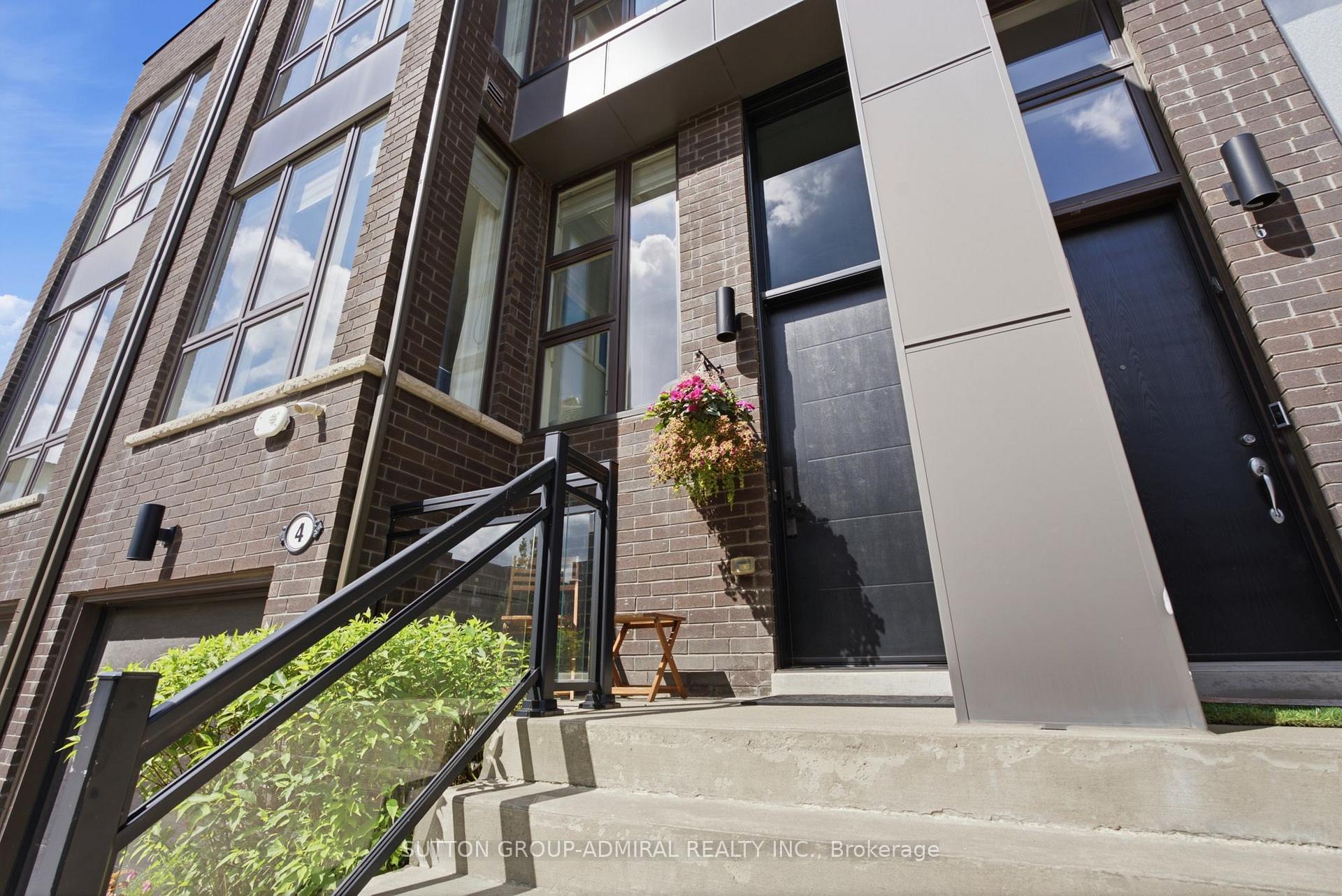 Photo 3 of 4 Sable Road, Vaughan, Patterson — HOMEH