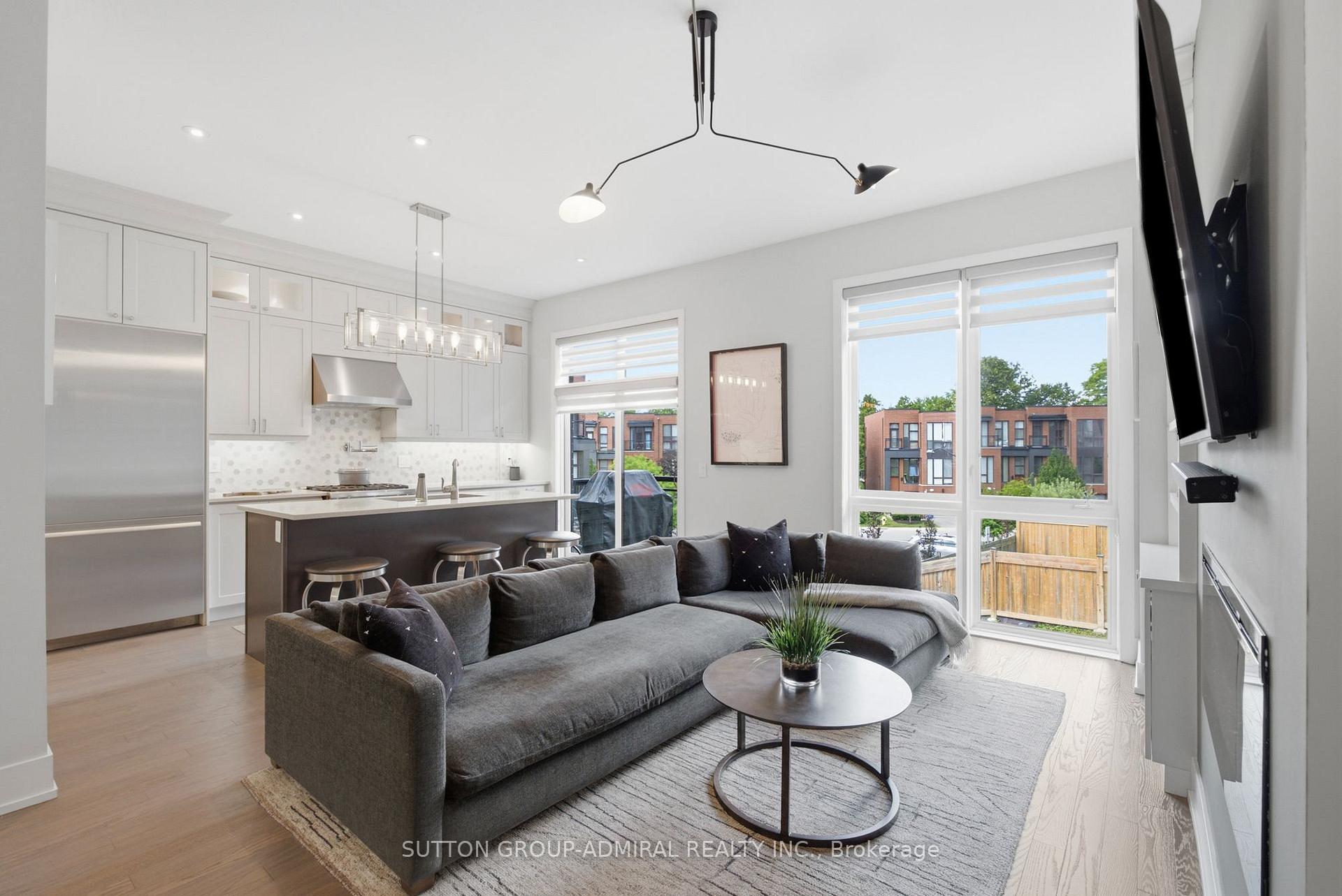 Photo 4 of 4 Sable Road, Vaughan, Patterson — HOMEH