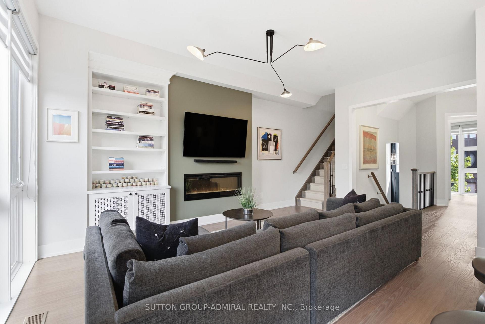 Photo 6 of 4 Sable Road, Vaughan, Patterson — HOMEH