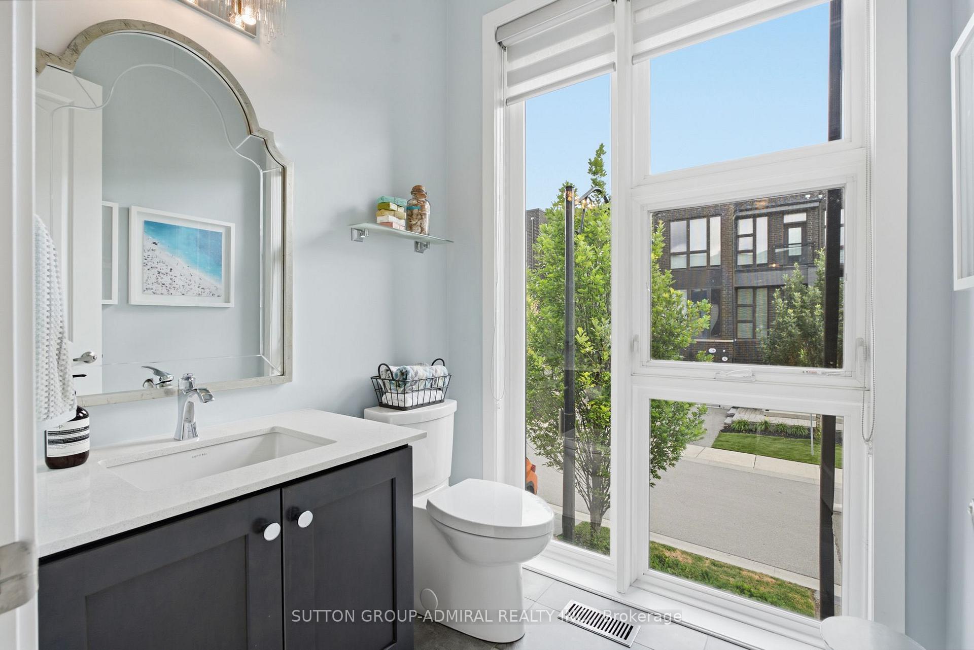 Photo 23 of 4 Sable Road, Vaughan, Patterson — HOMEH