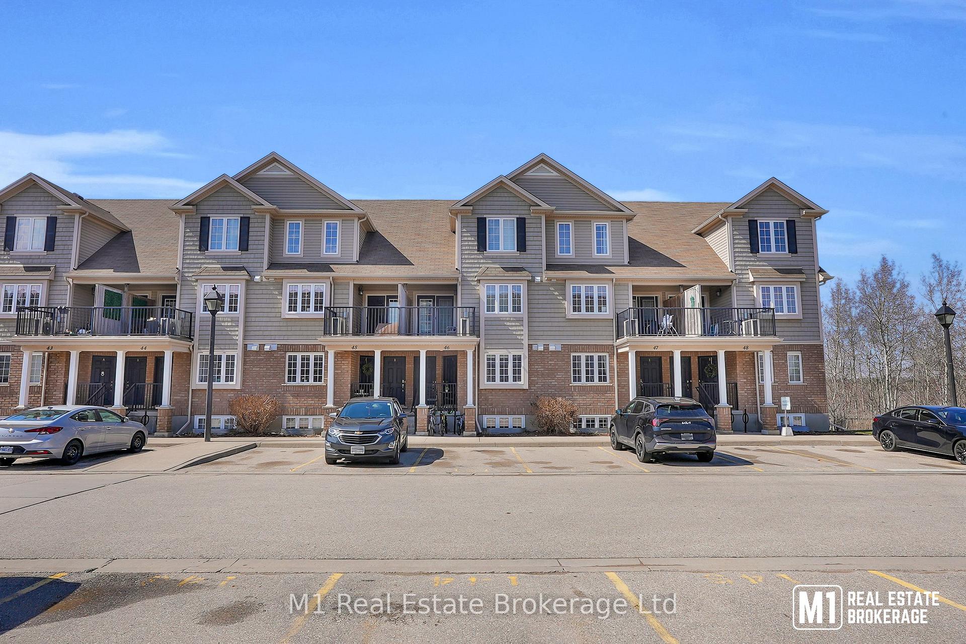 Photo 4 of Unit 46B, 15 Carere Crescent, Guelph, Victoria North — HOMEH