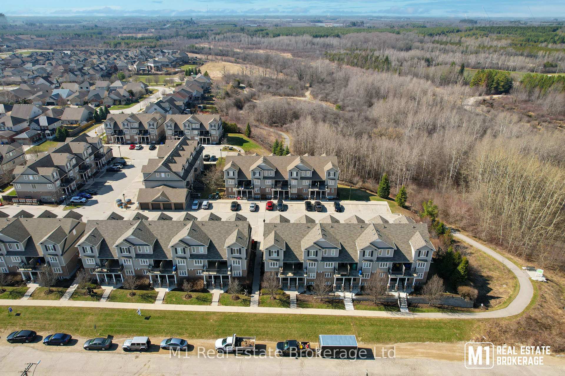 Photo 5 of Unit 46B, 15 Carere Crescent, Guelph, Victoria North — HOMEH