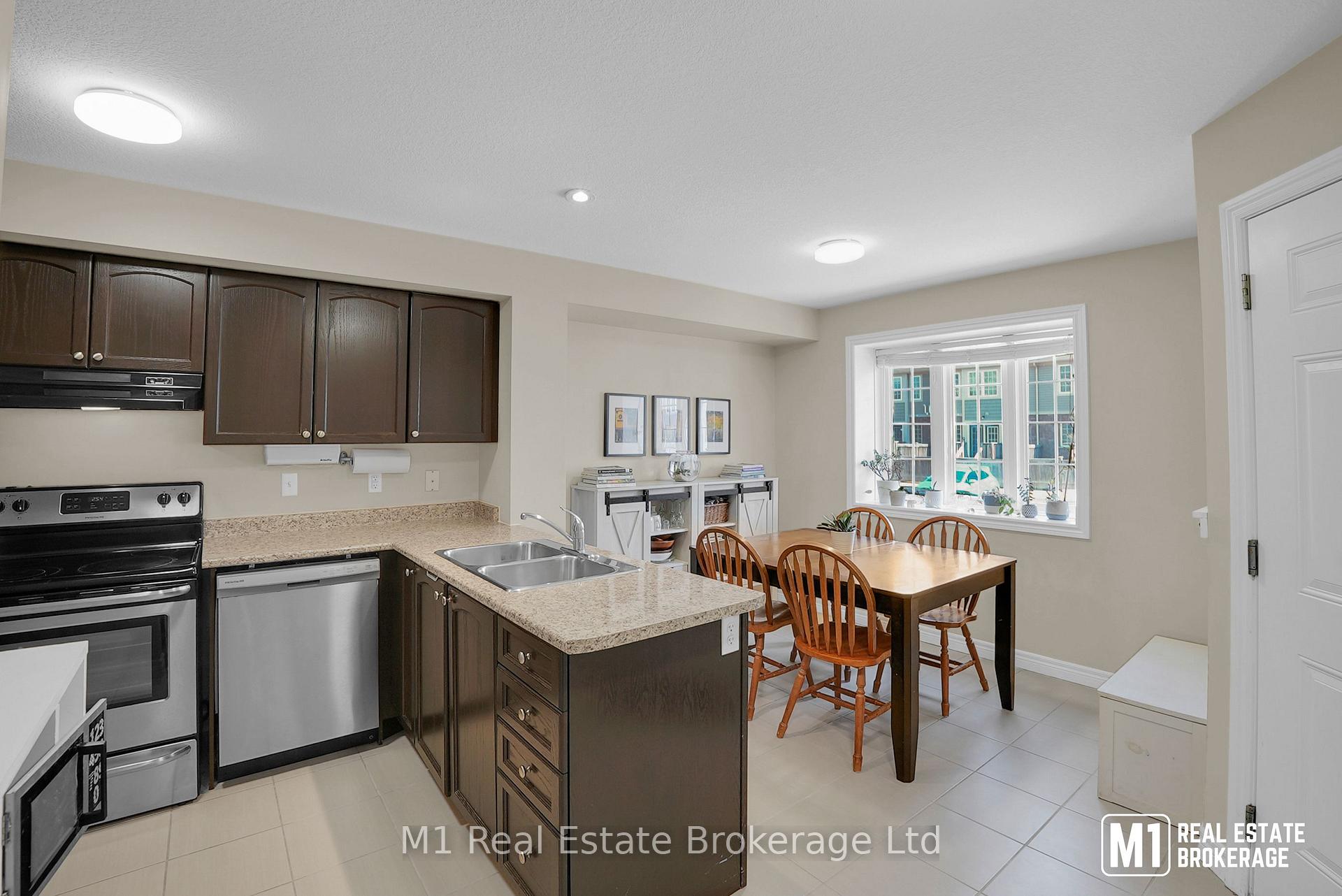 Photo 10 of Unit 46B, 15 Carere Crescent, Guelph, Victoria North — HOMEH