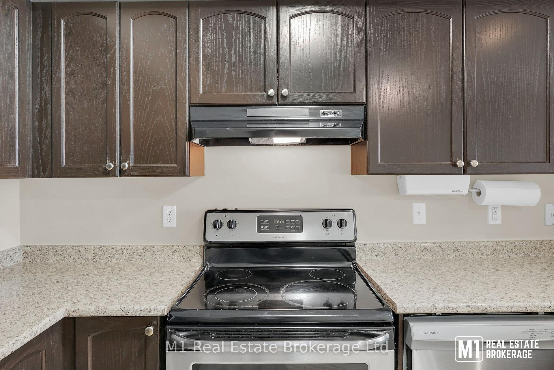 Photo 11 of Unit 46B, 15 Carere Crescent, Guelph, Victoria North — HOMEH