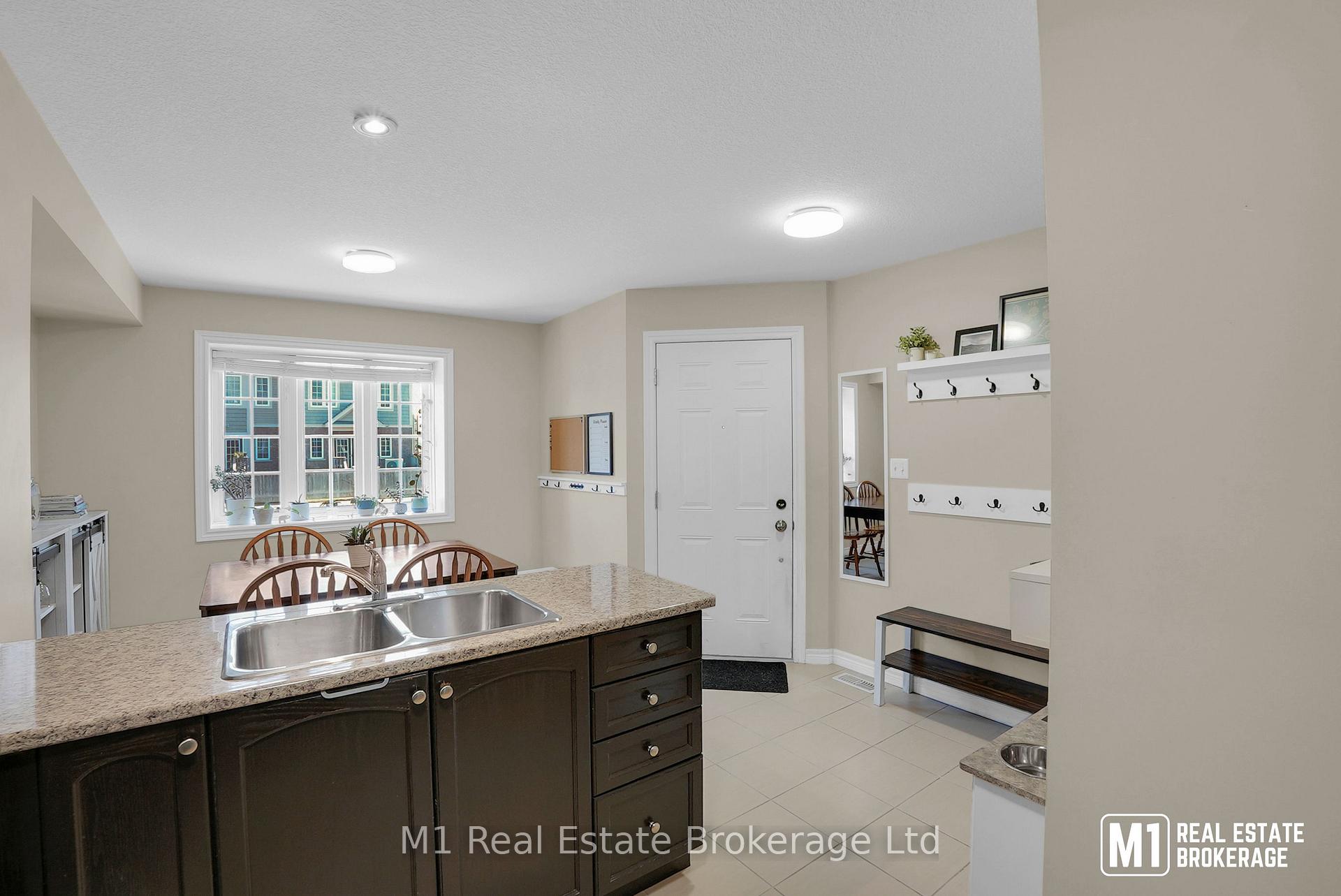 Photo 12 of Unit 46B, 15 Carere Crescent, Guelph, Victoria North — HOMEH