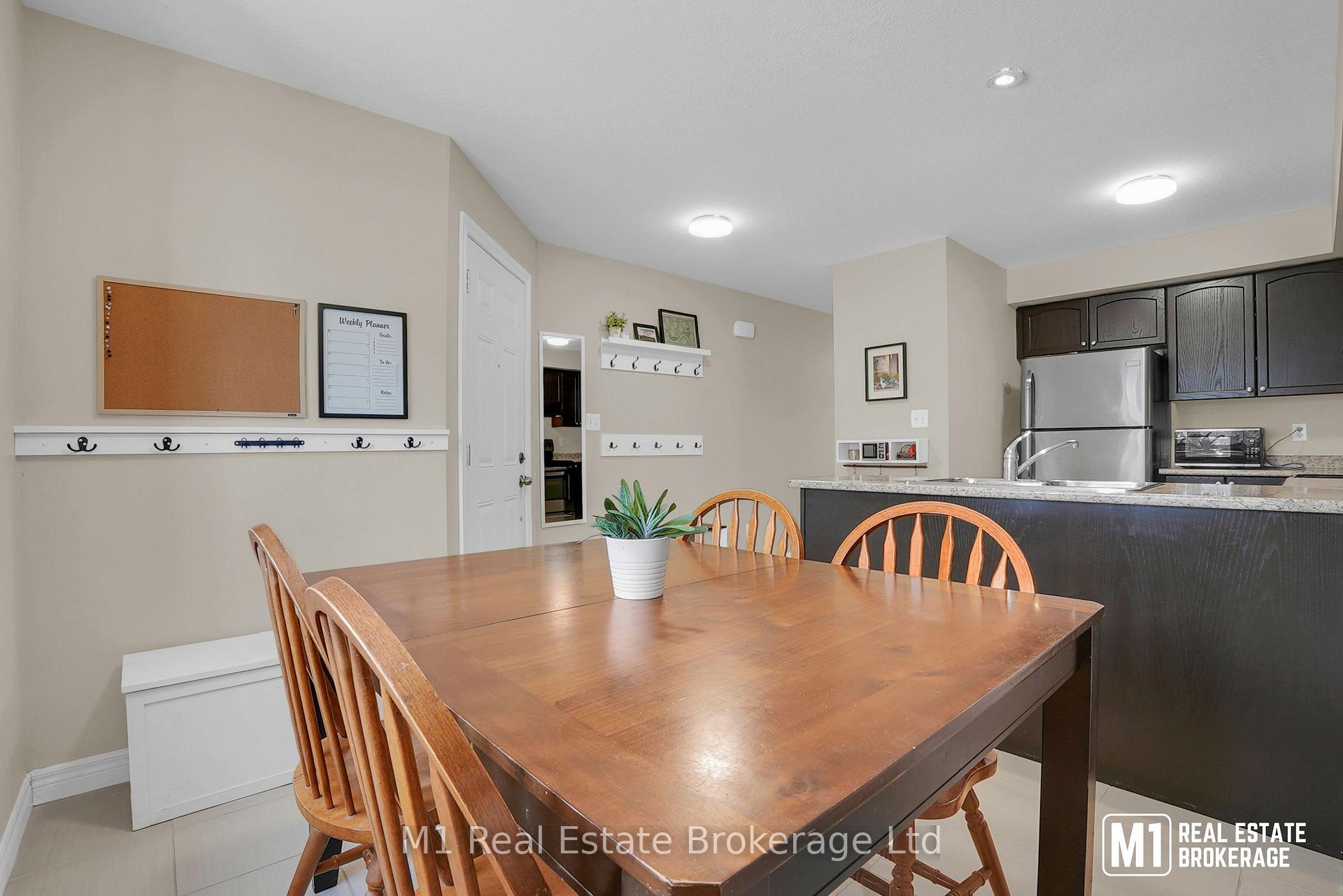 Photo 15 of Unit 46B, 15 Carere Crescent, Guelph, Victoria North — HOMEH