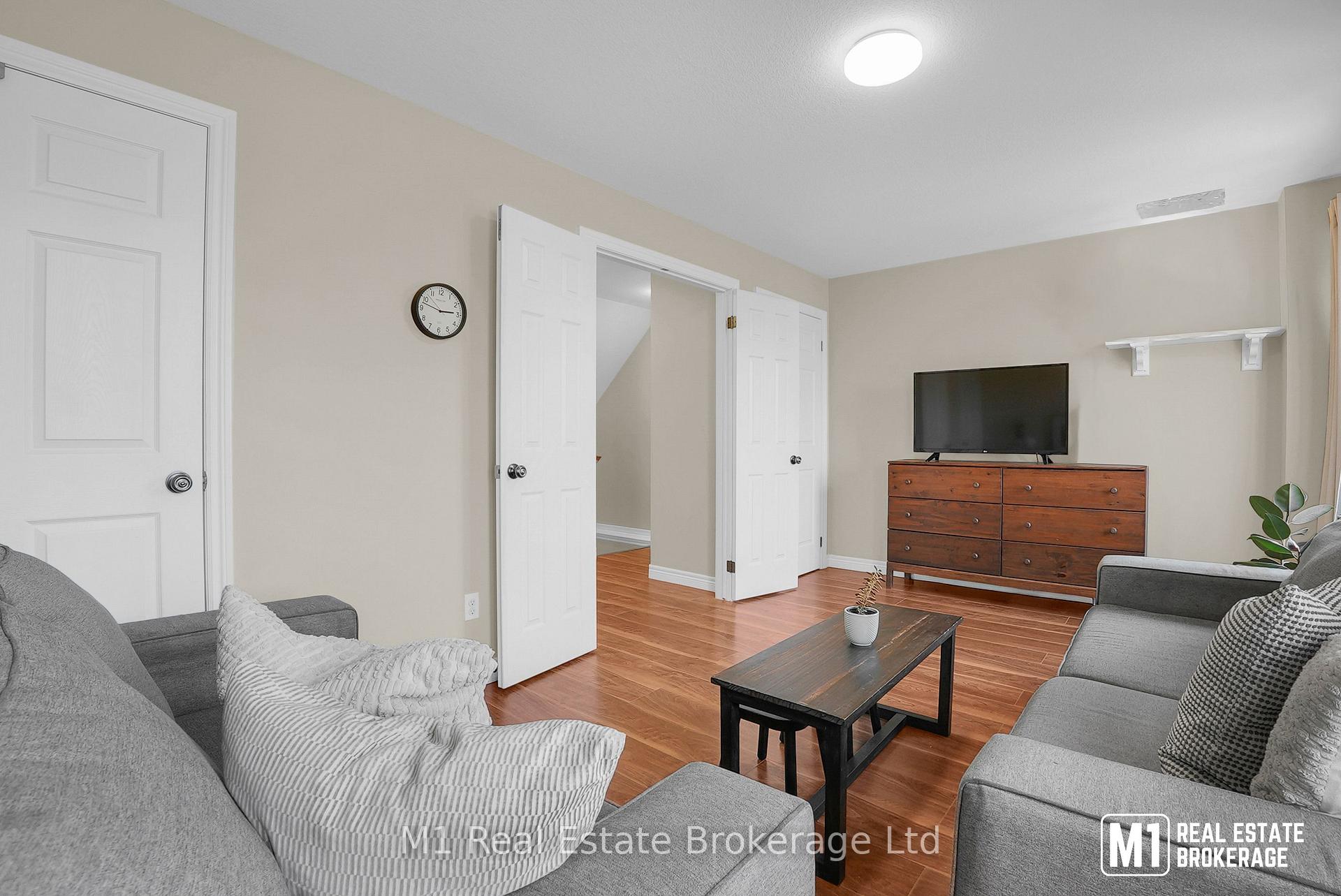 Photo 18 of Unit 46B, 15 Carere Crescent, Guelph, Victoria North — HOMEH