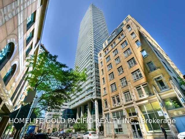 Front of Unit 2004, 38 Grenville Street