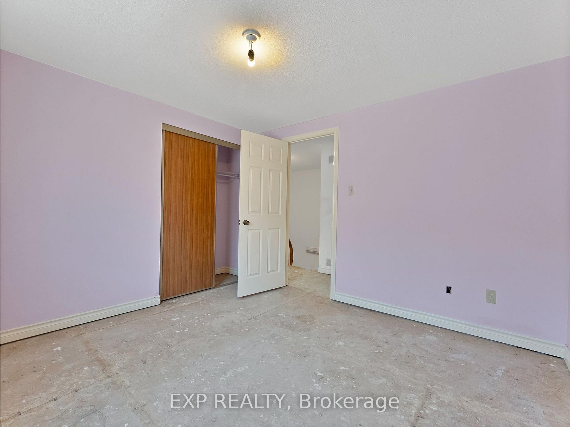 Photo 13 of 103 Chloe Crescent, Markham, Middlefield — HOMEH