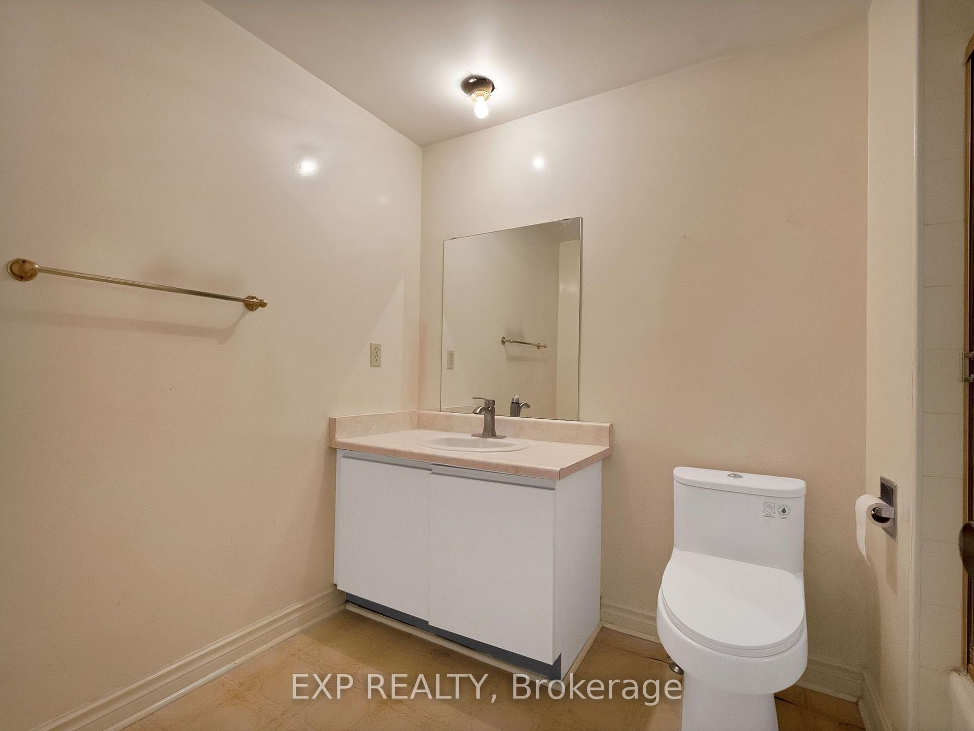 Photo 14 of 103 Chloe Crescent, Markham, Middlefield — HOMEH