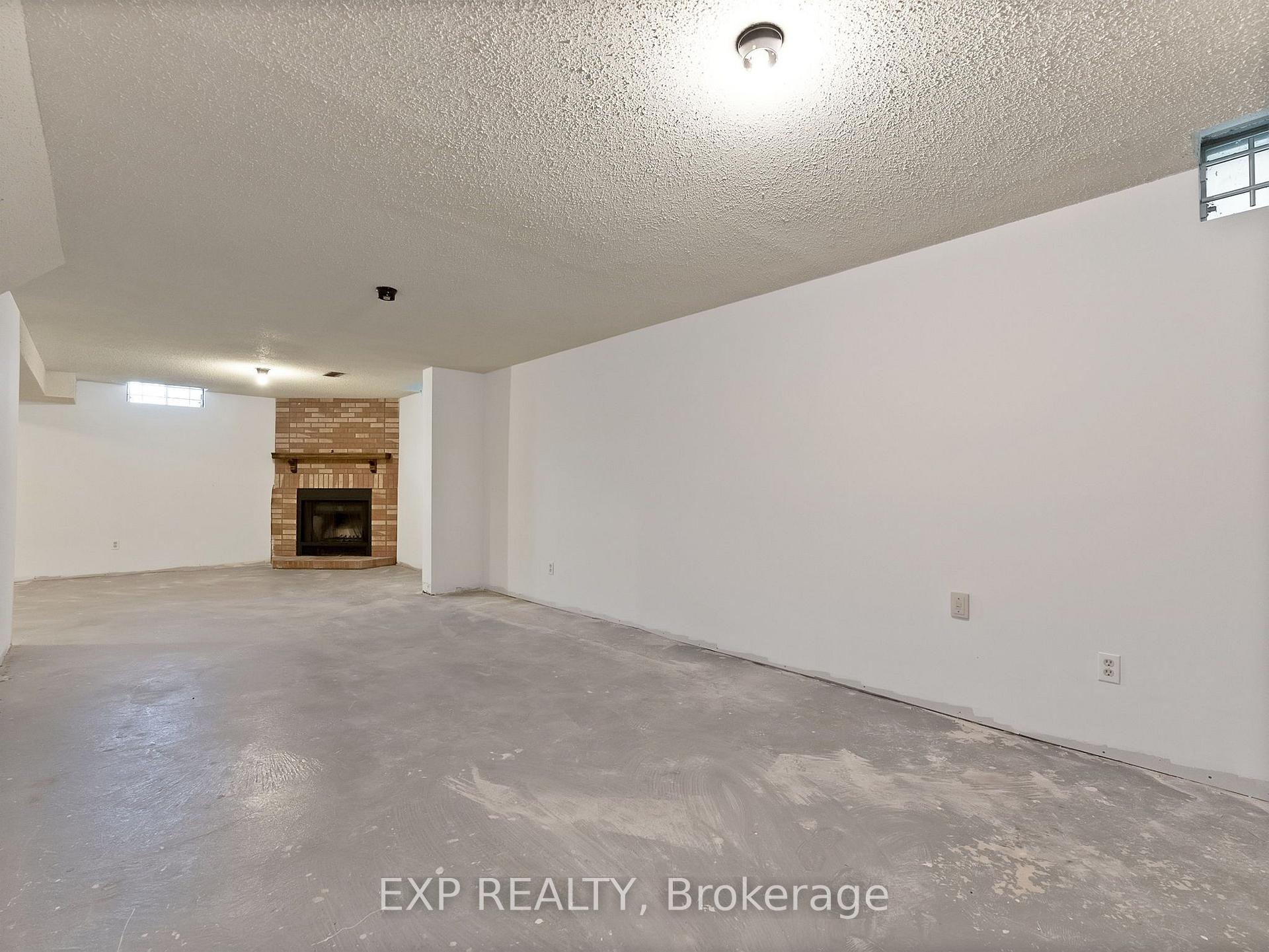 Photo 16 of 103 Chloe Crescent, Markham, Middlefield — HOMEH
