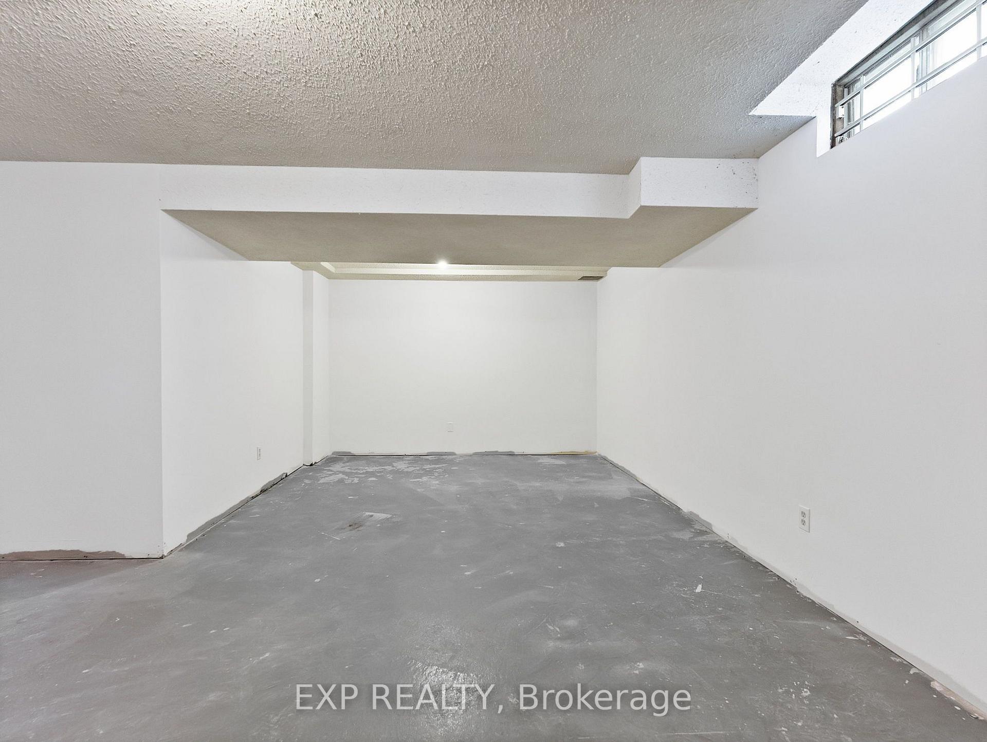 Photo 18 of 103 Chloe Crescent, Markham, Middlefield — HOMEH