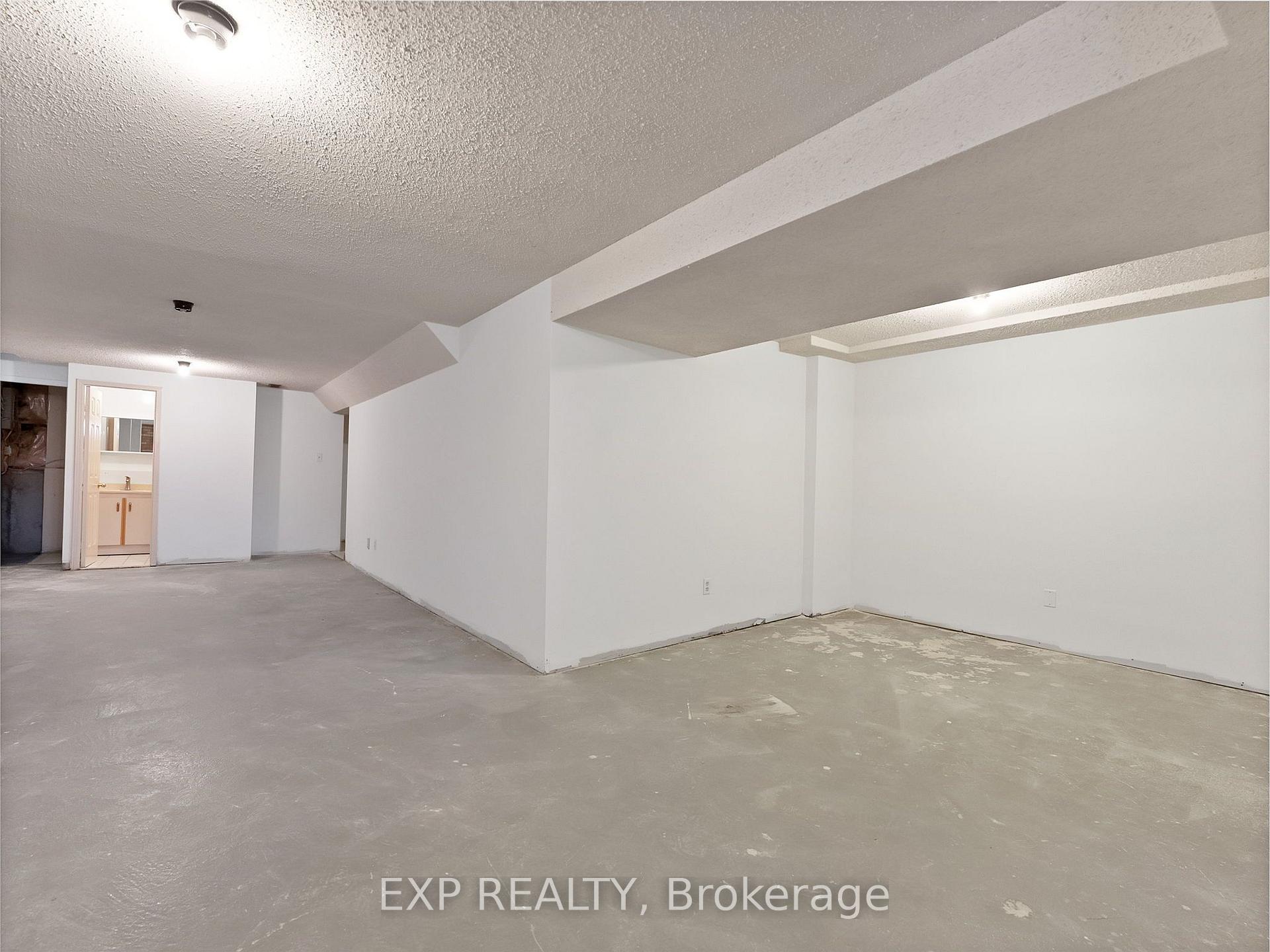 Photo 19 of 103 Chloe Crescent, Markham, Middlefield — HOMEH