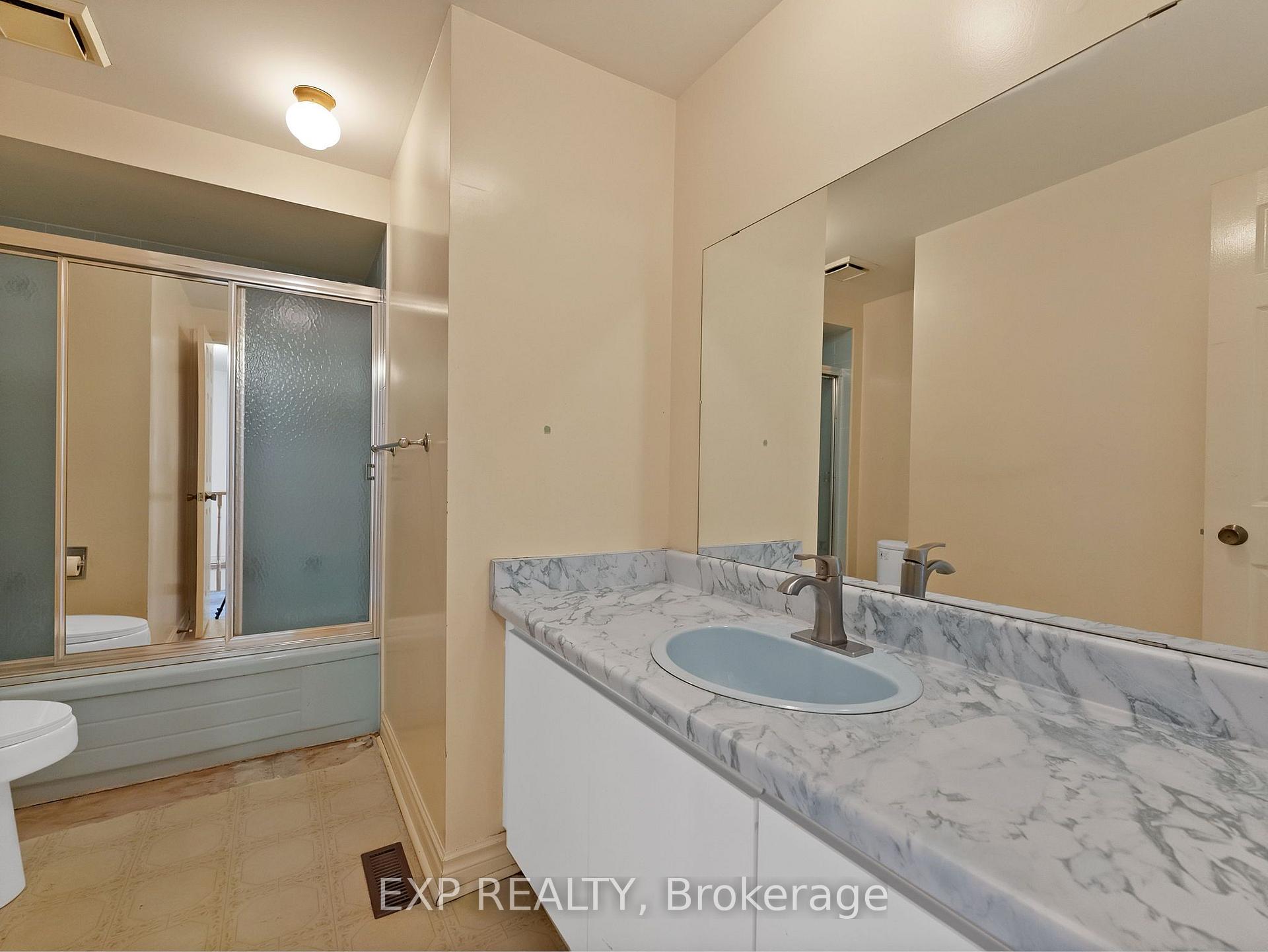 Photo 21 of 103 Chloe Crescent, Markham, Middlefield — HOMEH