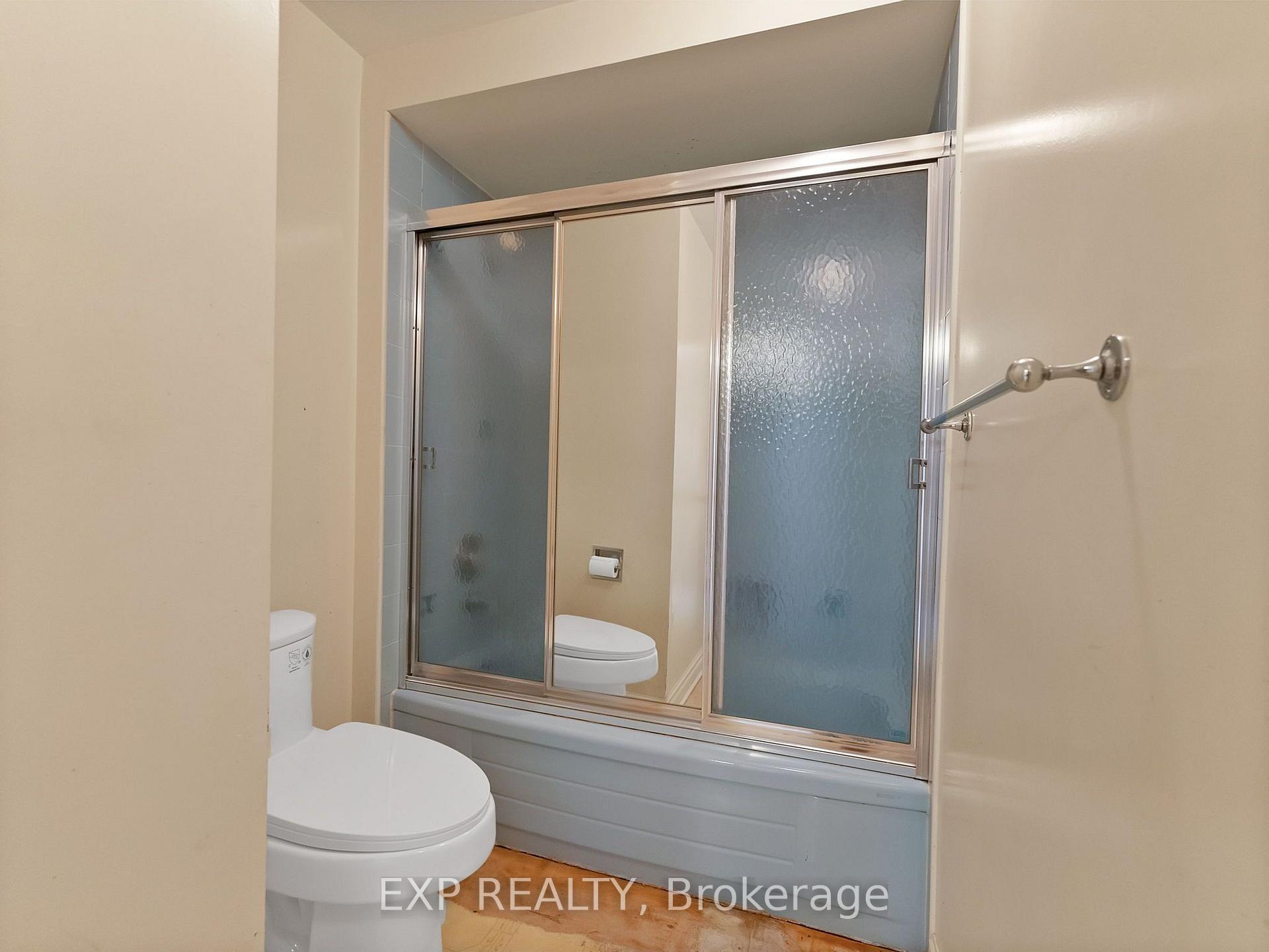Photo 22 of 103 Chloe Crescent, Markham, Middlefield — HOMEH