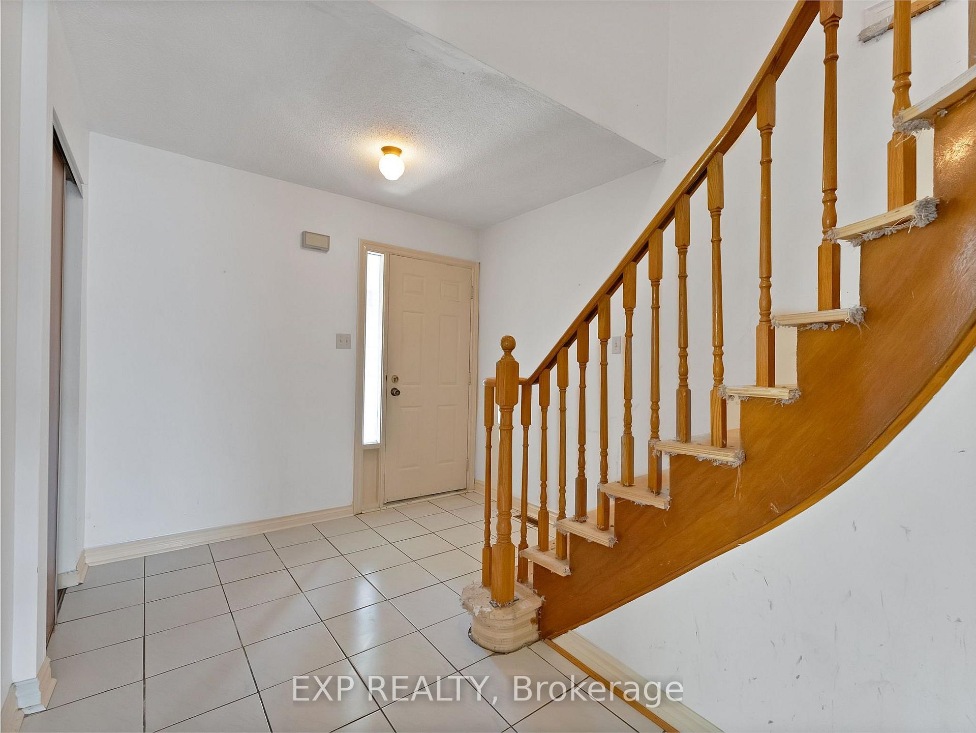 Photo 38 of 103 Chloe Crescent, Markham, Middlefield — HOMEH