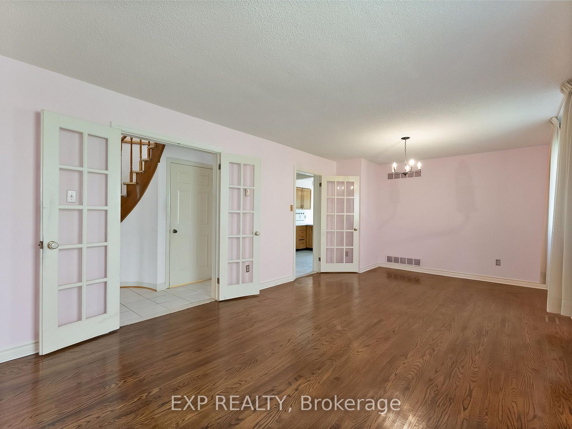 Photo 39 of 103 Chloe Crescent, Markham, Middlefield — HOMEH