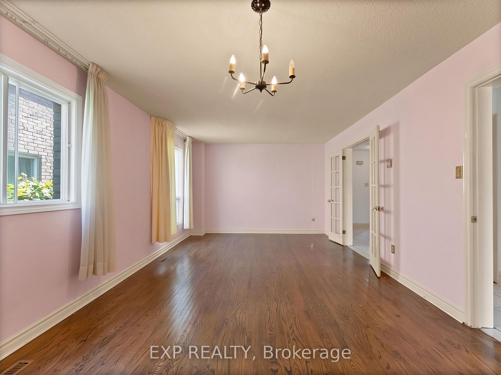 Photo 40 of 103 Chloe Crescent, Markham, Middlefield — HOMEH
