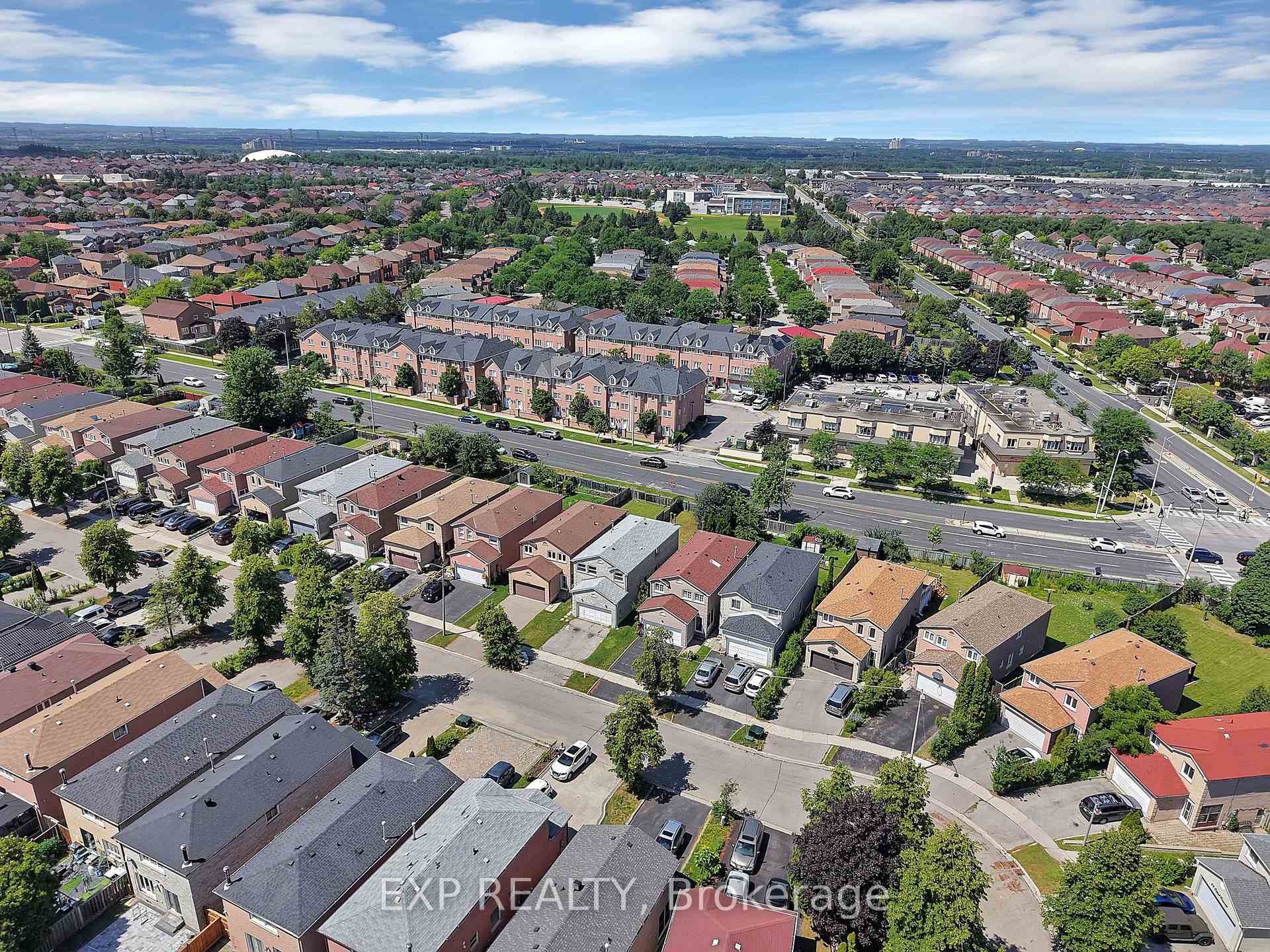 Photo 43 of 103 Chloe Crescent, Markham, Middlefield — HOMEH