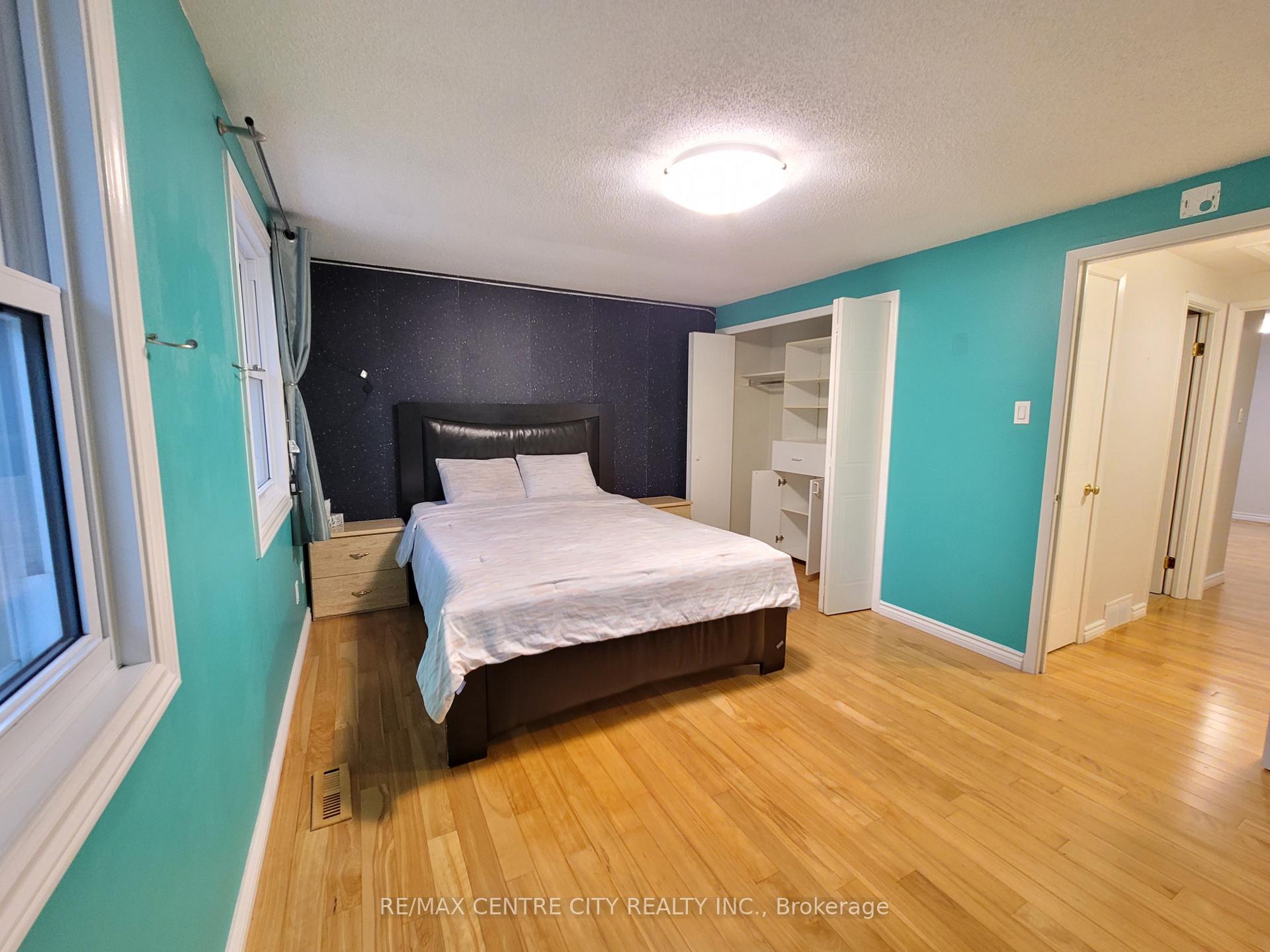 Photo 8 of 1247 Huron Street, London, East C — HOMEH