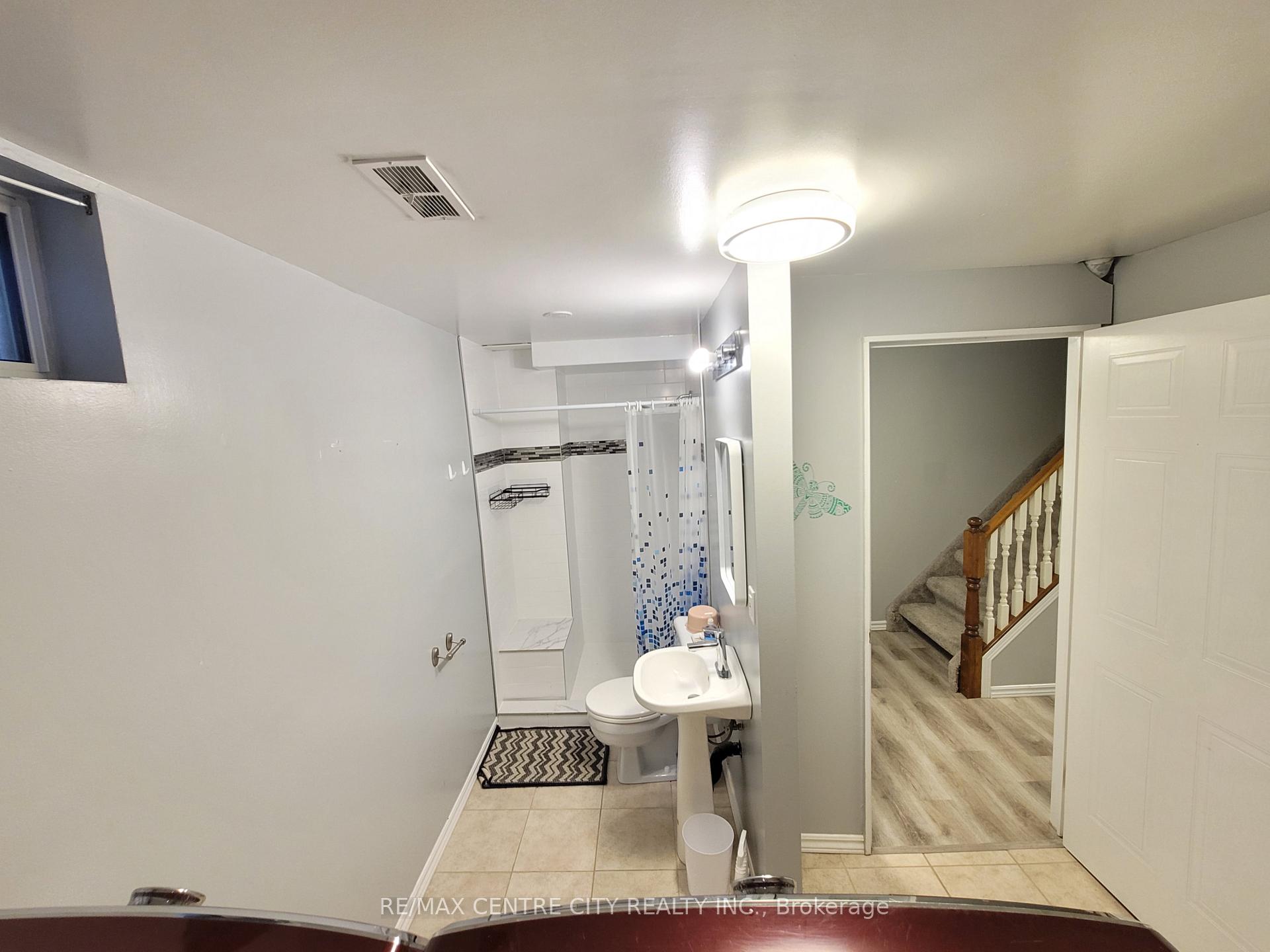Photo 14 of 1247 Huron Street, London, East C — HOMEH