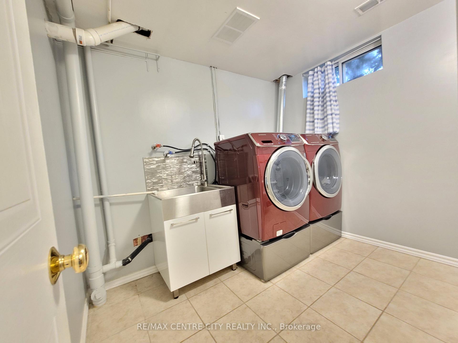 Photo 17 of 1247 Huron Street, London, East C — HOMEH