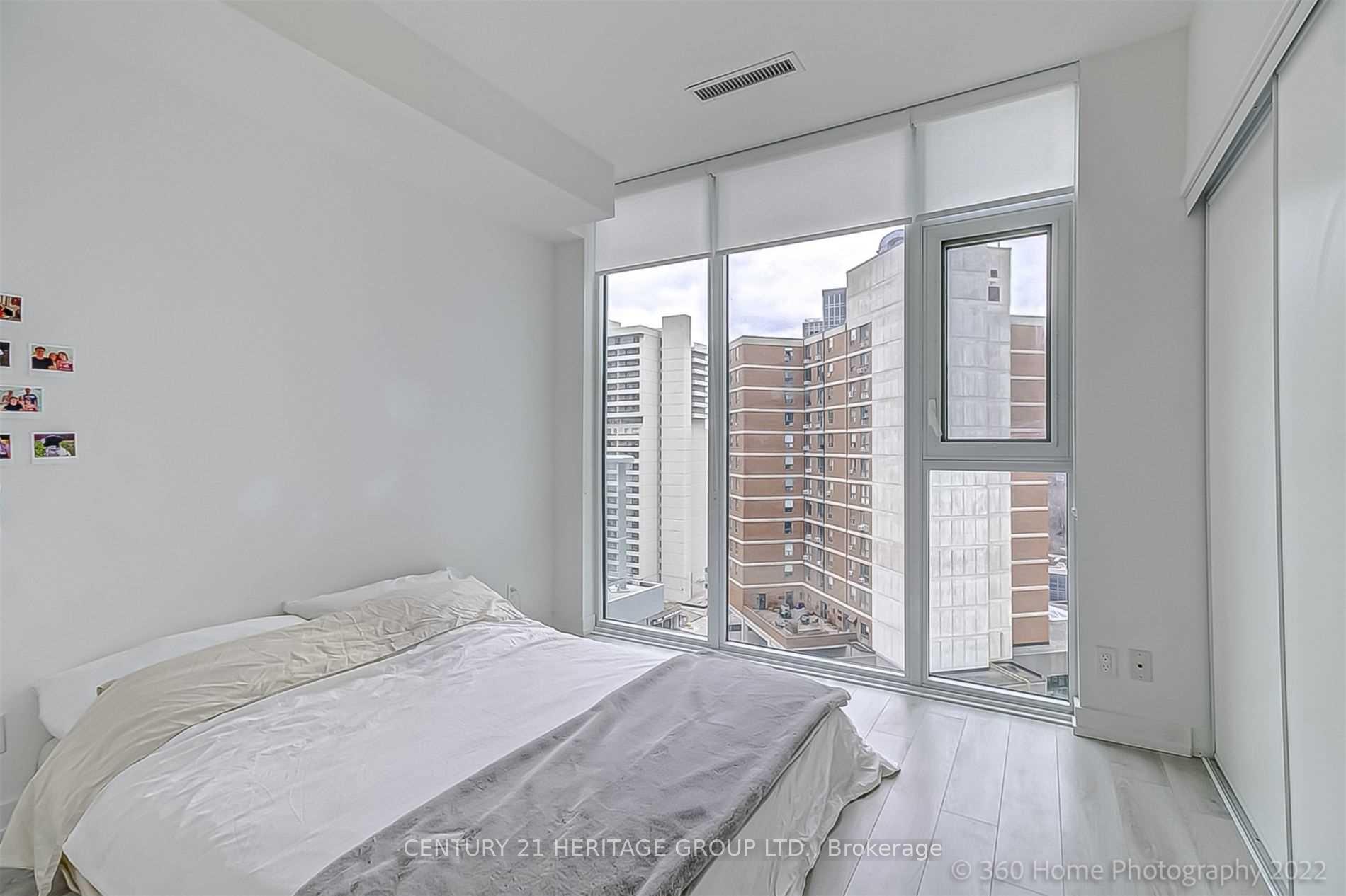 Photo 9 of Unit 1011, 33 Helendale Avenue, Toronto, Yonge-Eglinton — HOMEH