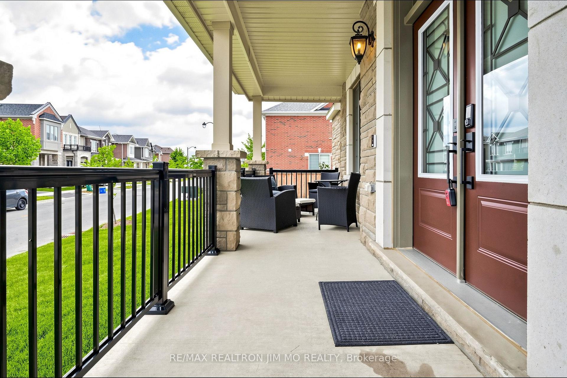 Photo 3 of 476 Kennedy Circle W, Milton, Cobban — HOMEH