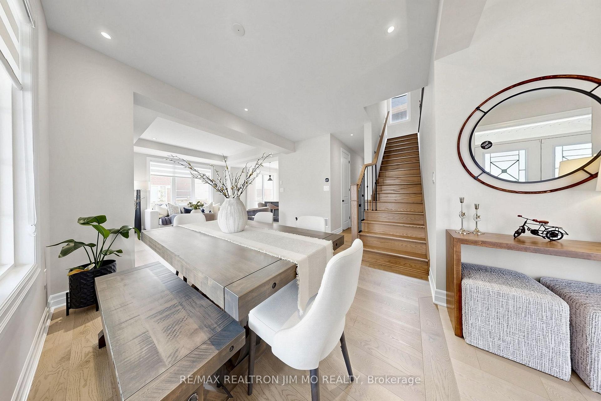 Photo 14 of 476 Kennedy Circle W, Milton, Cobban — HOMEH