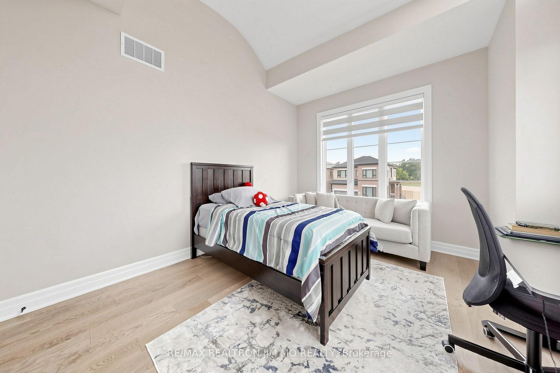 Photo 21 of 476 Kennedy Circle W, Milton, Cobban — HOMEH