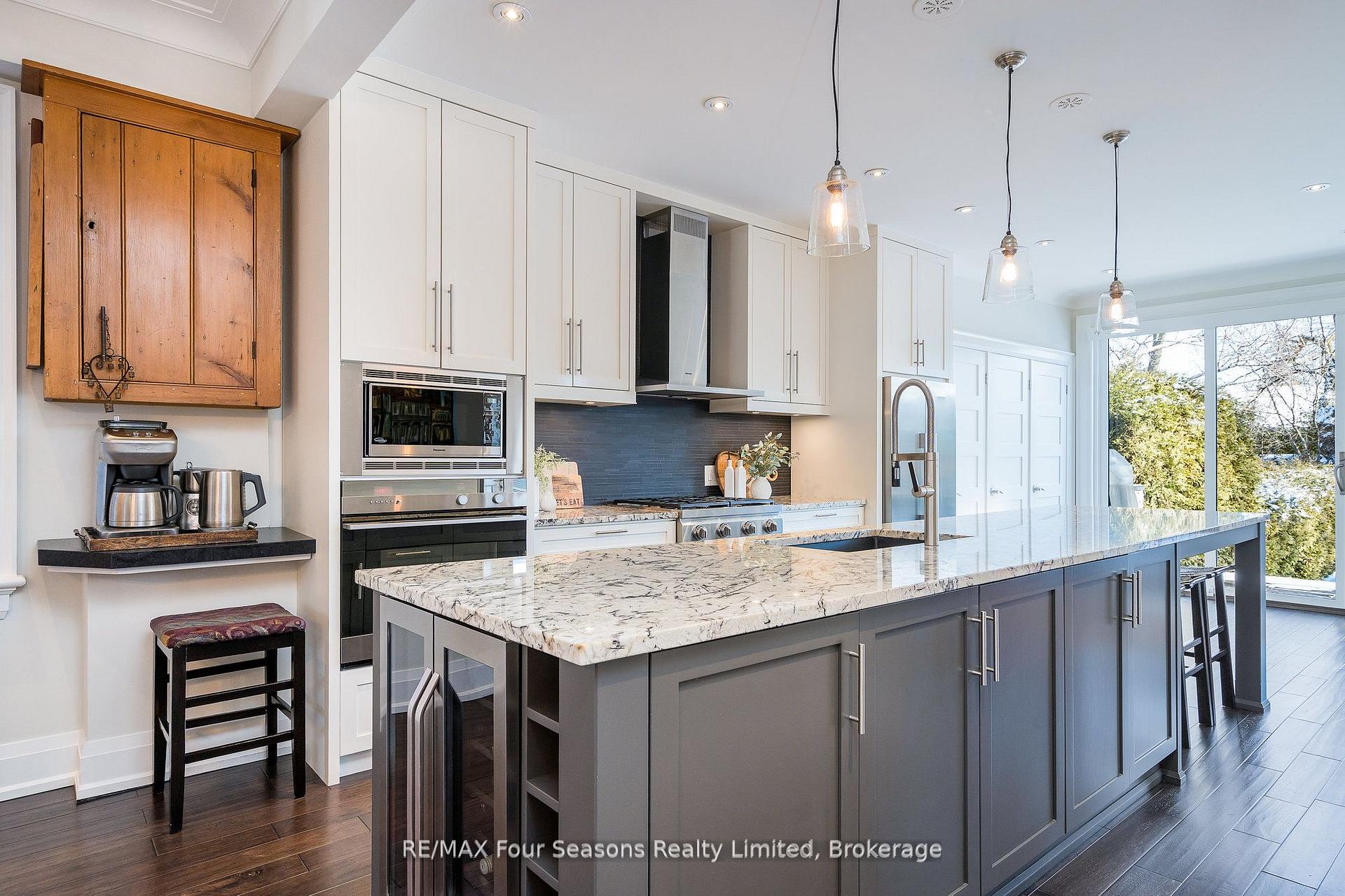 Photo 4 of 213 Birch Street, Collingwood — HOMEH