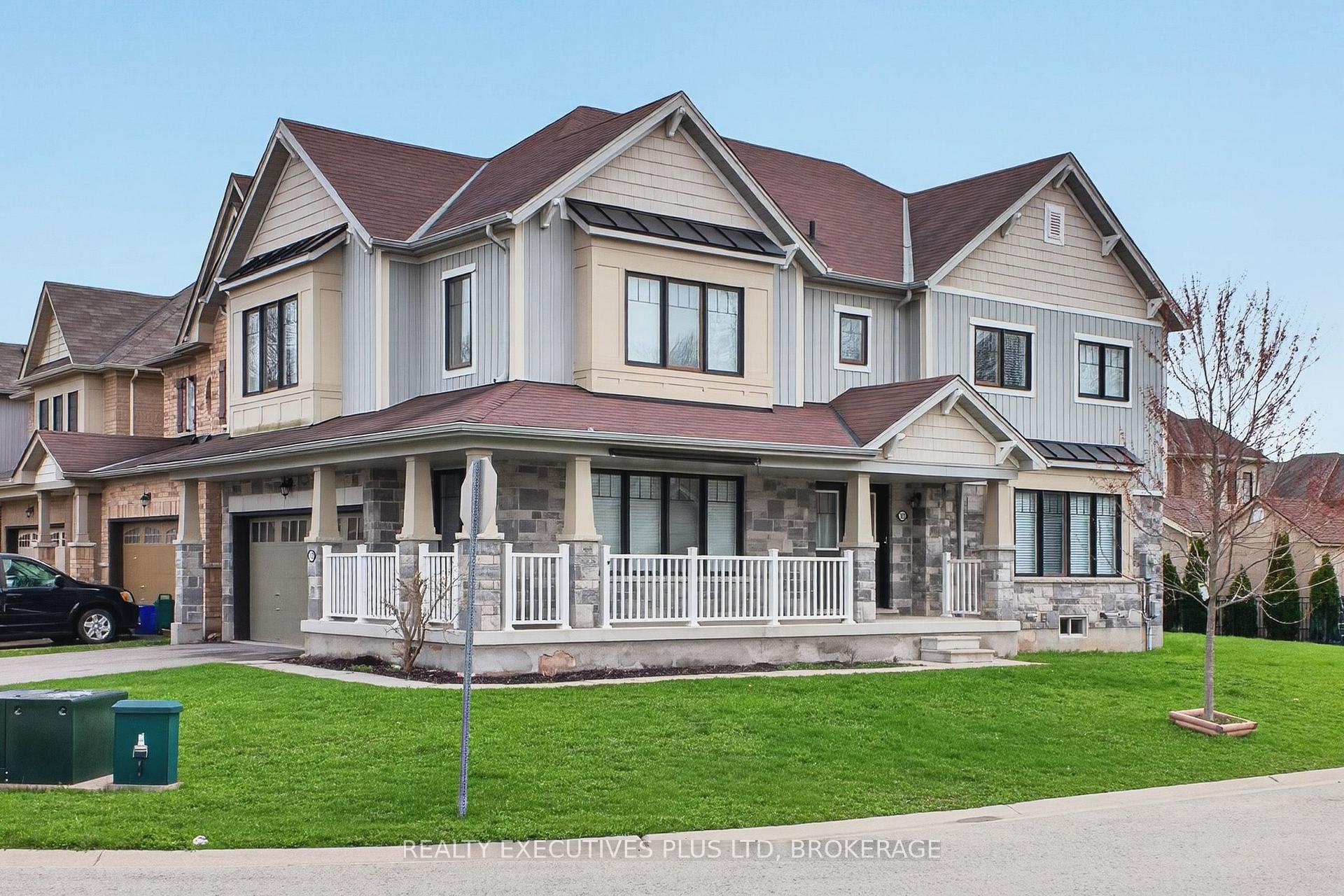 Photo 3 of 7829 Buckeye Crescent, Niagara Falls, Brown — HOMEH