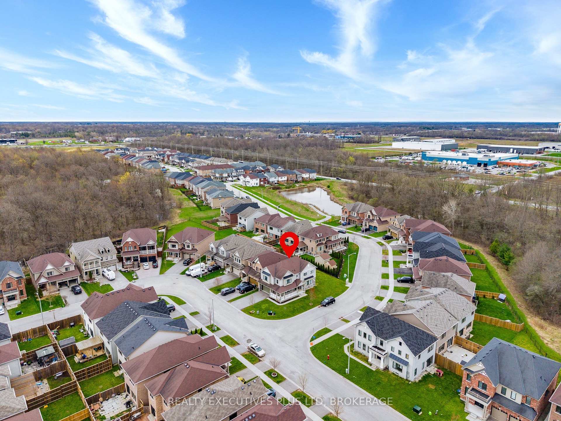 Photo 6 of 7829 Buckeye Crescent, Niagara Falls, Brown — HOMEH