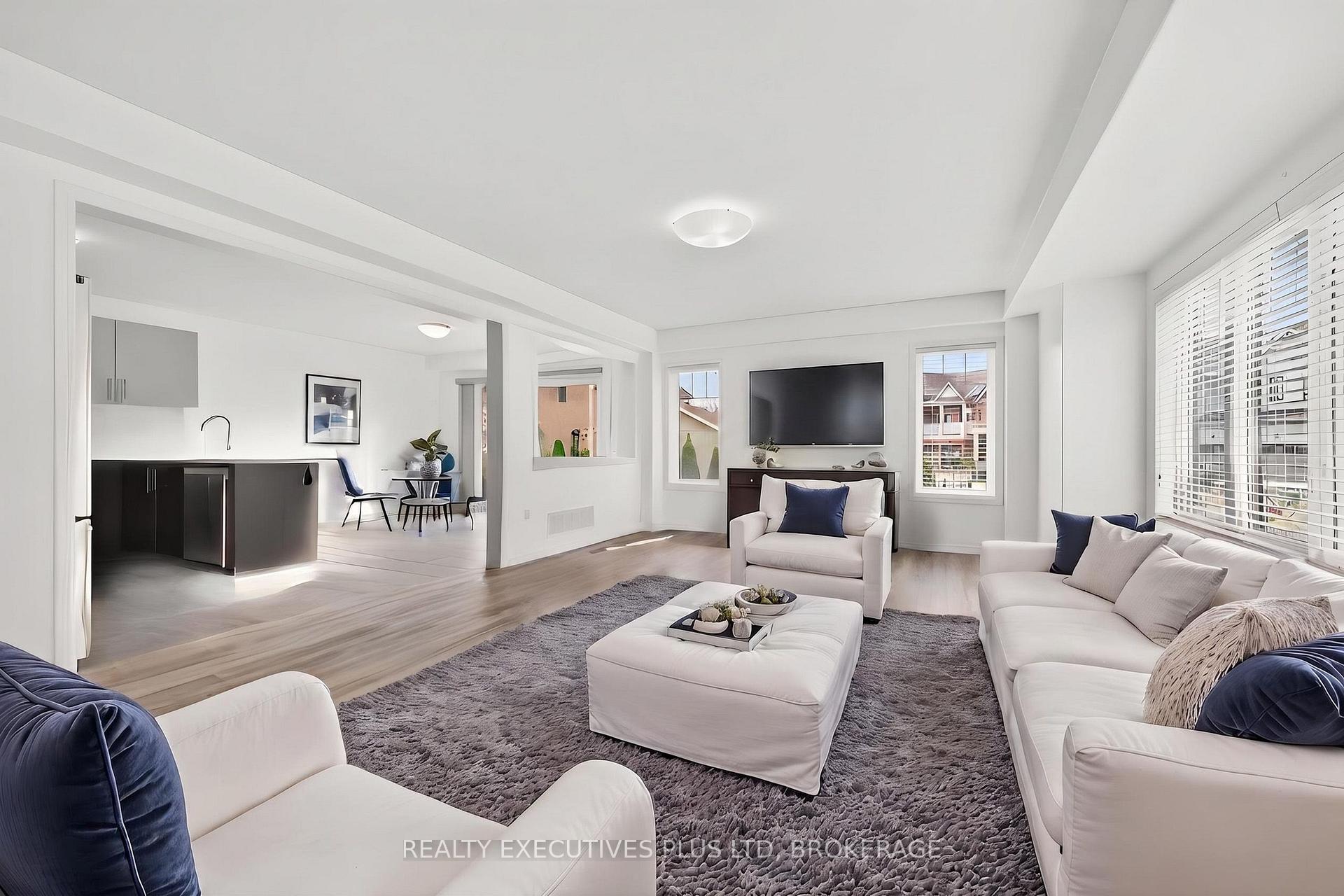 Photo 11 of 7829 Buckeye Crescent, Niagara Falls, Brown — HOMEH