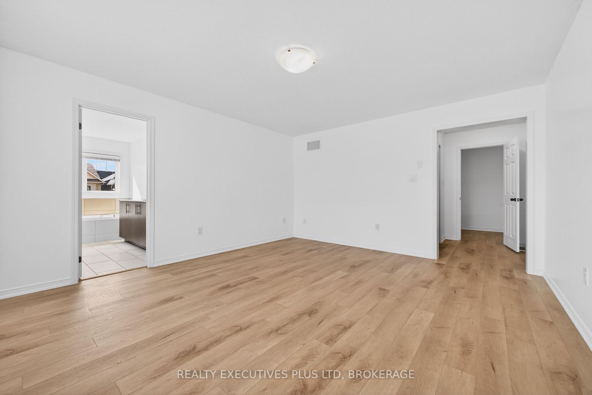 Photo 26 of 7829 Buckeye Crescent, Niagara Falls, Brown — HOMEH