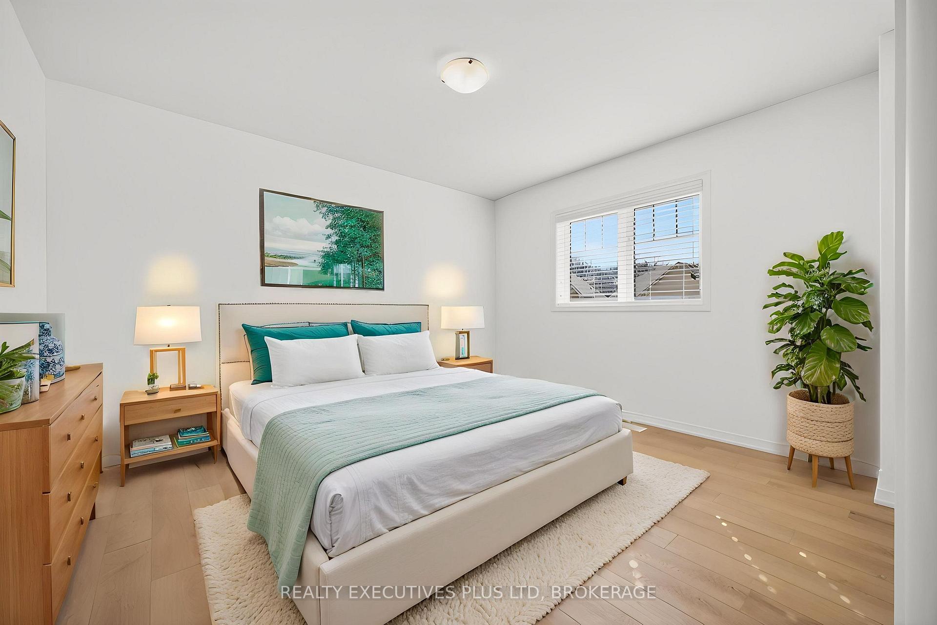 Photo 30 of 7829 Buckeye Crescent, Niagara Falls, Brown — HOMEH