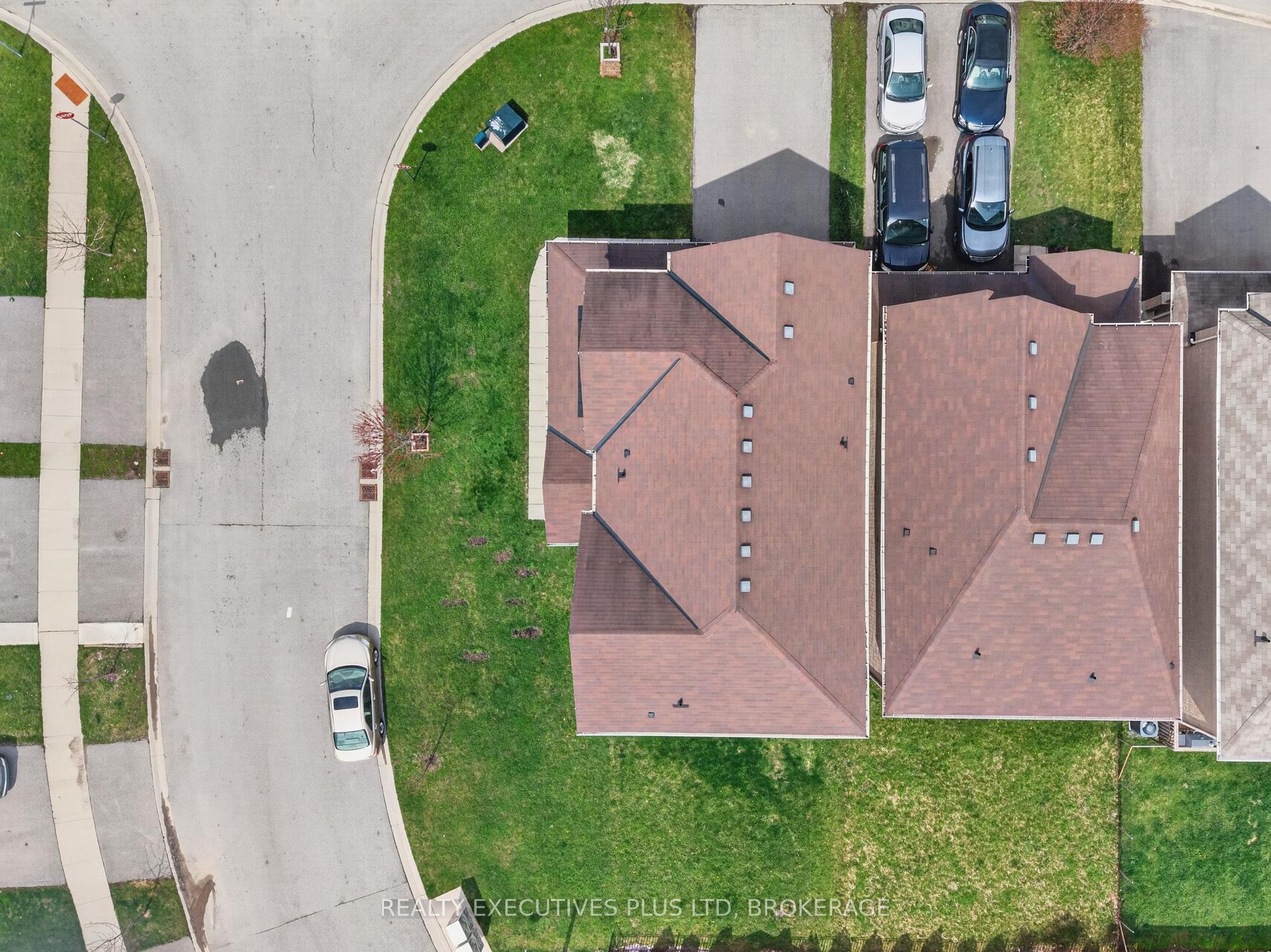 Photo 49 of 7829 Buckeye Crescent, Niagara Falls, Brown — HOMEH