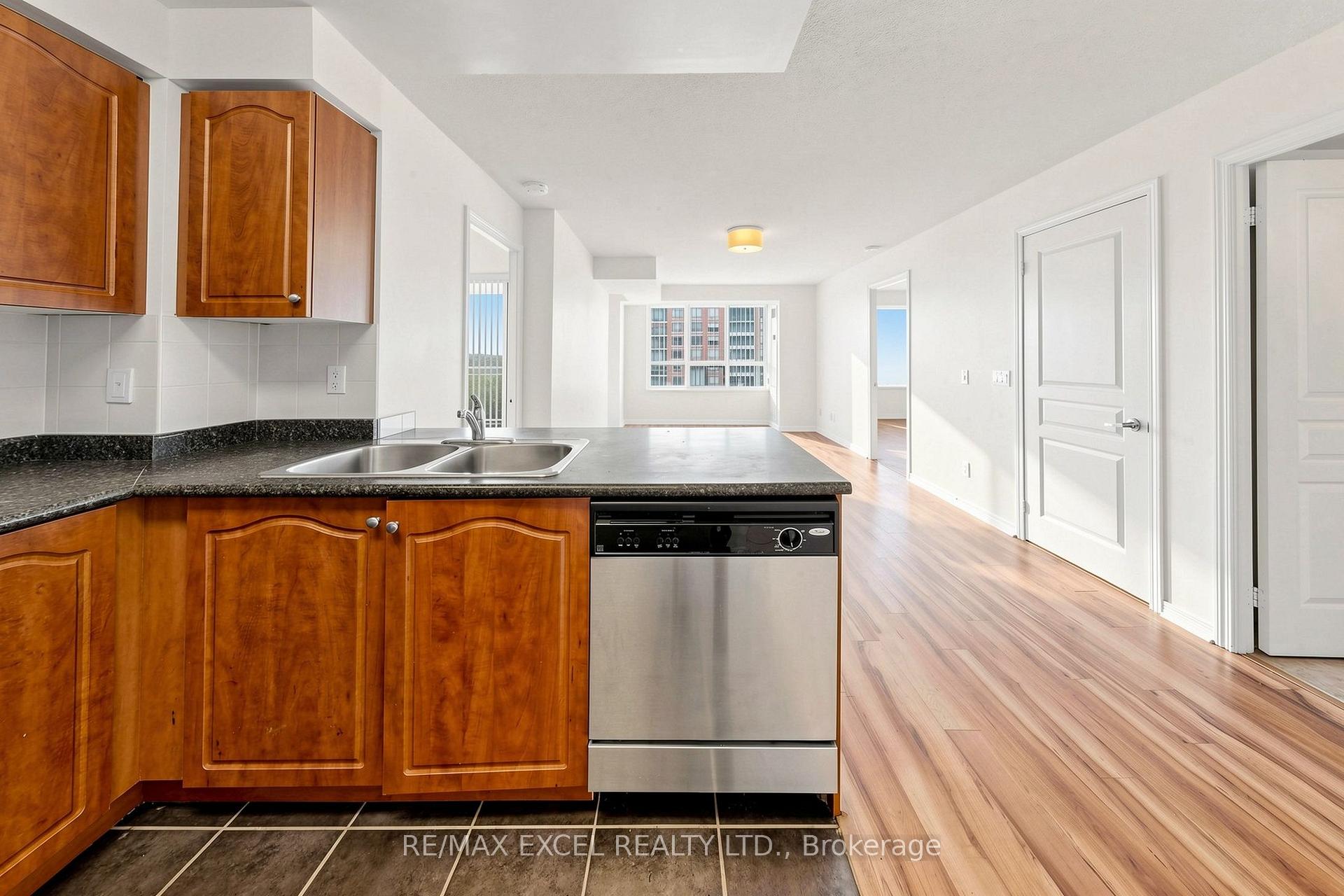 Photo 17 of Unit 508, 350 Red Maple Road, Richmond Hill, Langstaff — HOMEH