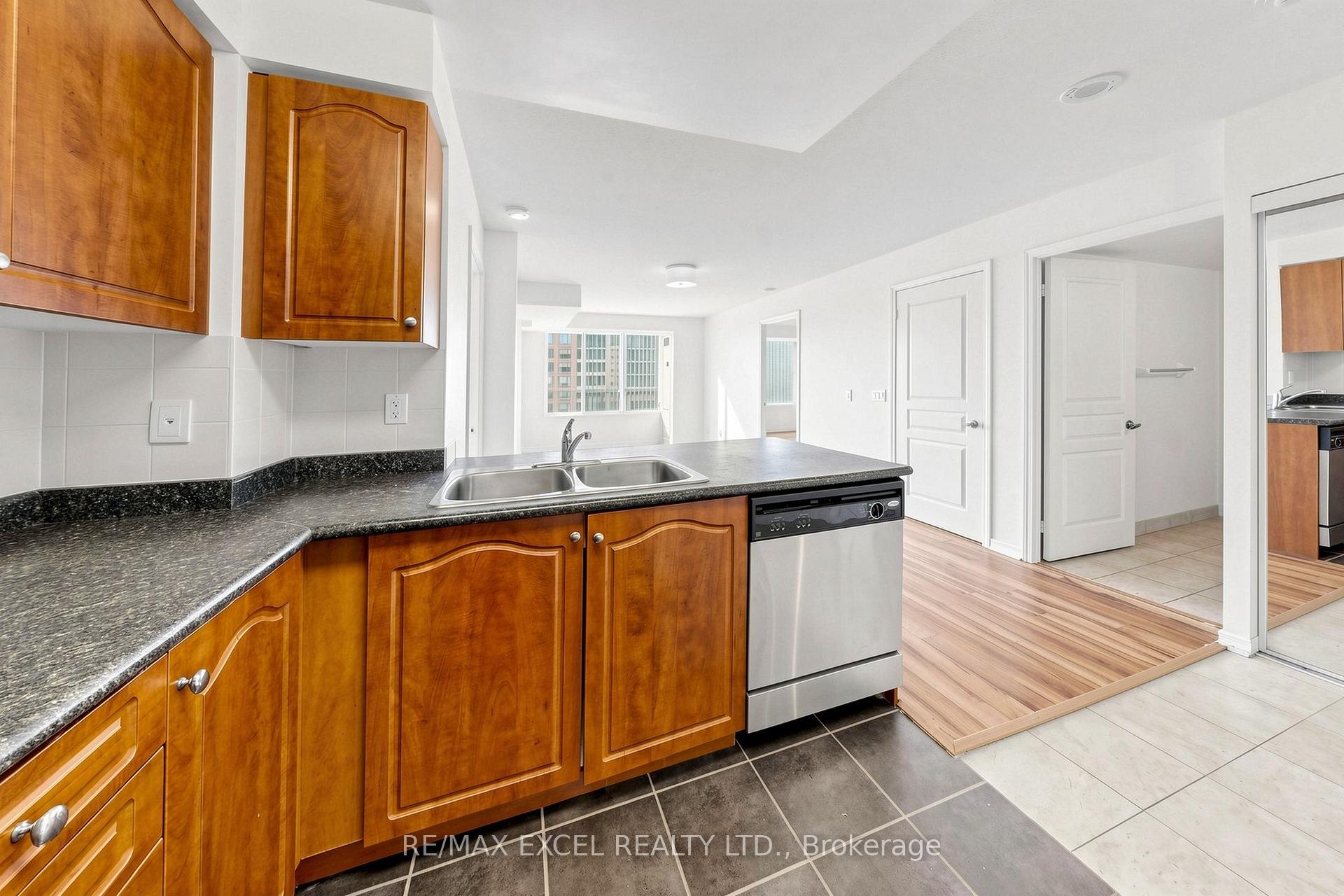 Photo 18 of Unit 508, 350 Red Maple Road, Richmond Hill, Langstaff — HOMEH