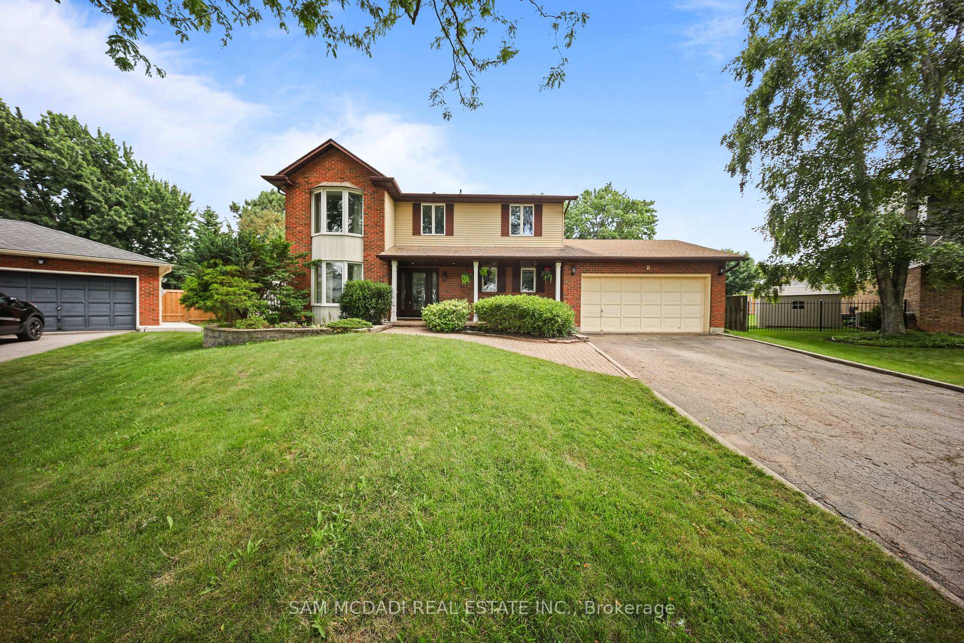 Photo 1 of 8 Nomad Court, Grimsby, Grimsby Beach — HOMEH